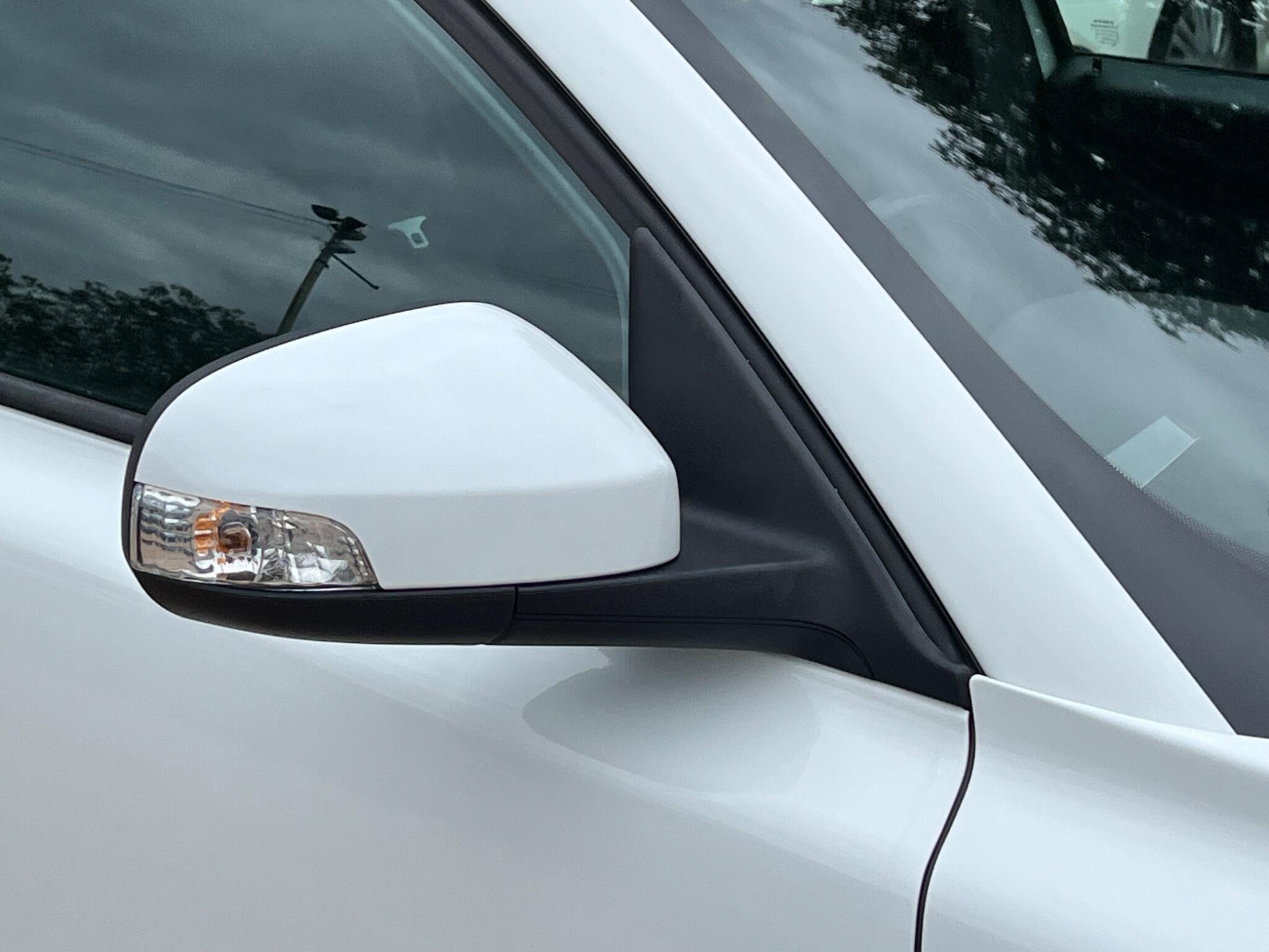 Volvo S40 view 16