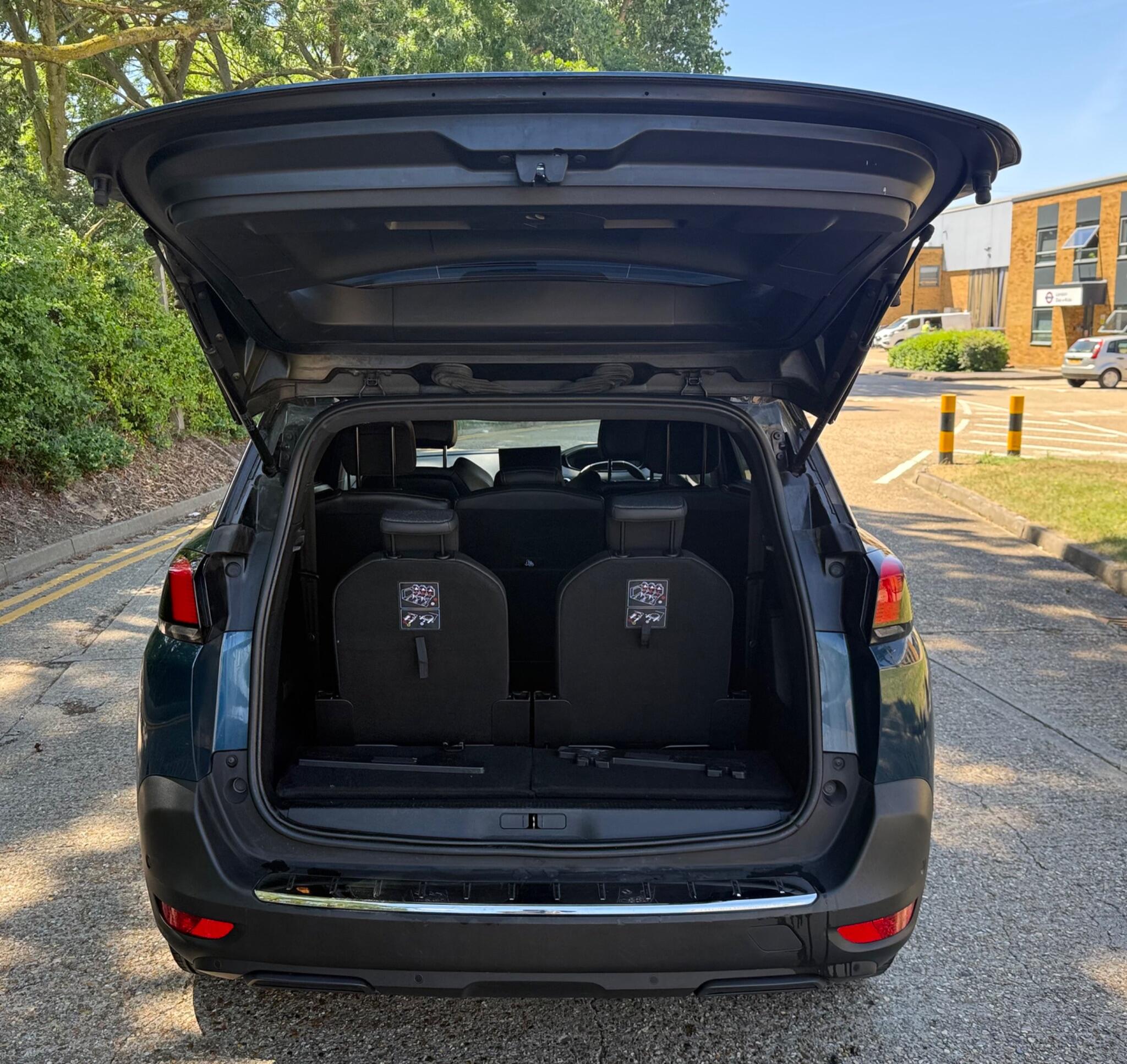 Peugeot 5008 view 24