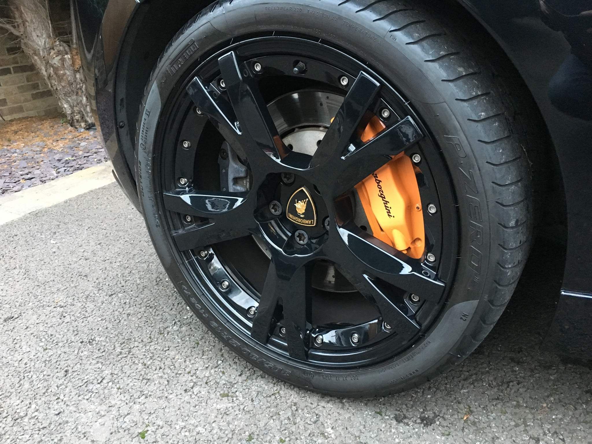 Lamborghini Gallardo view 37
