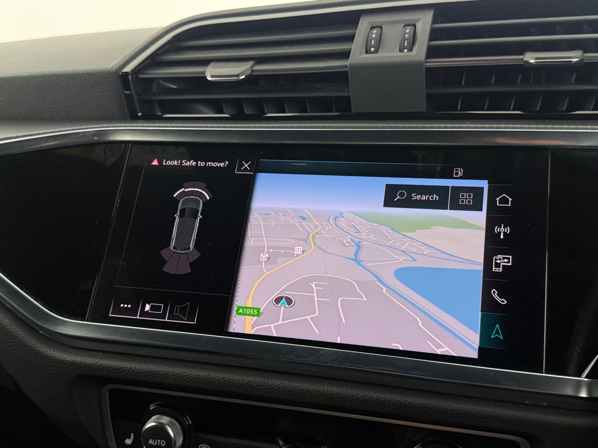 Audi Q3 view 28