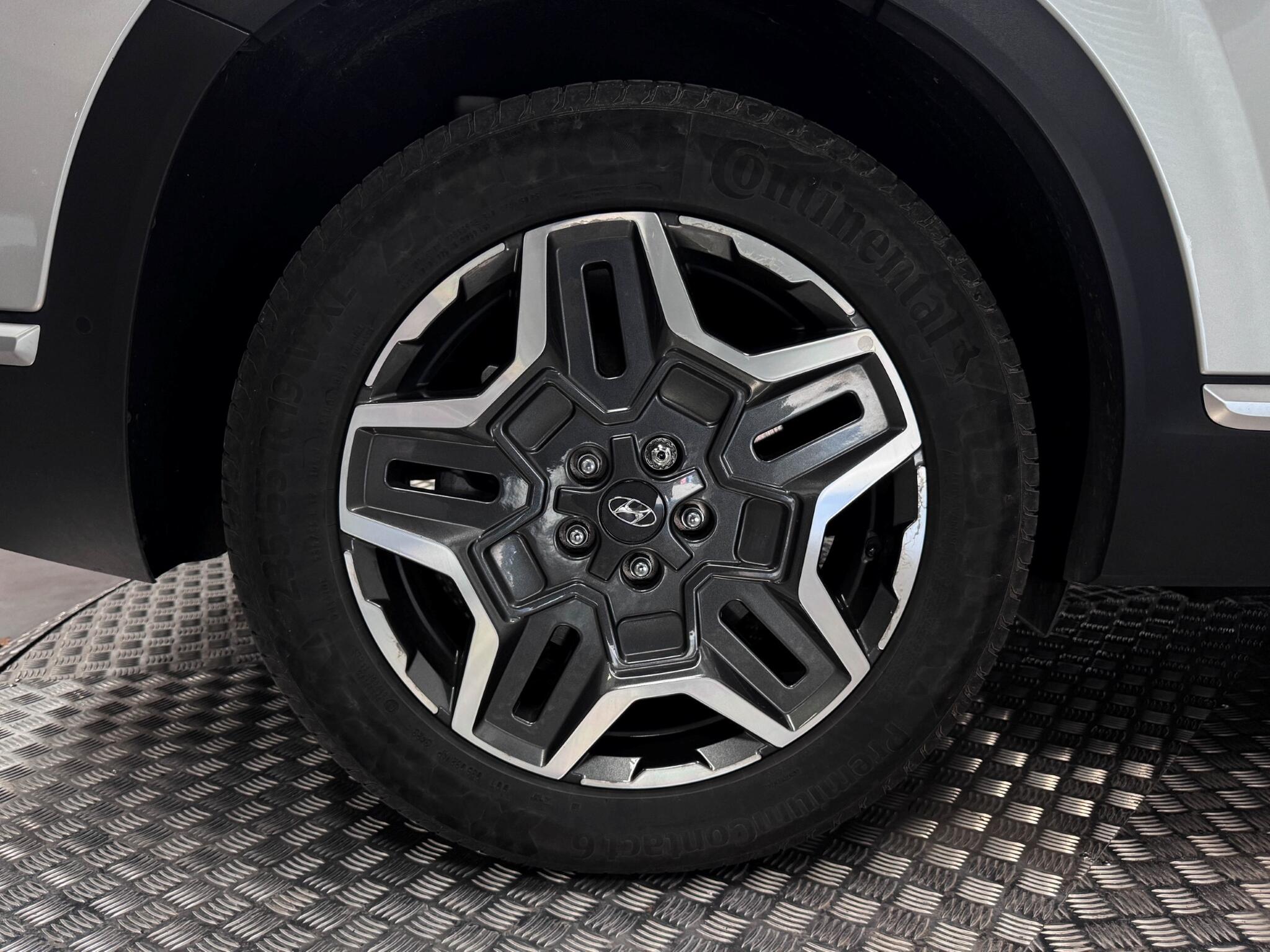 Hyundai Santa Fe view 75
