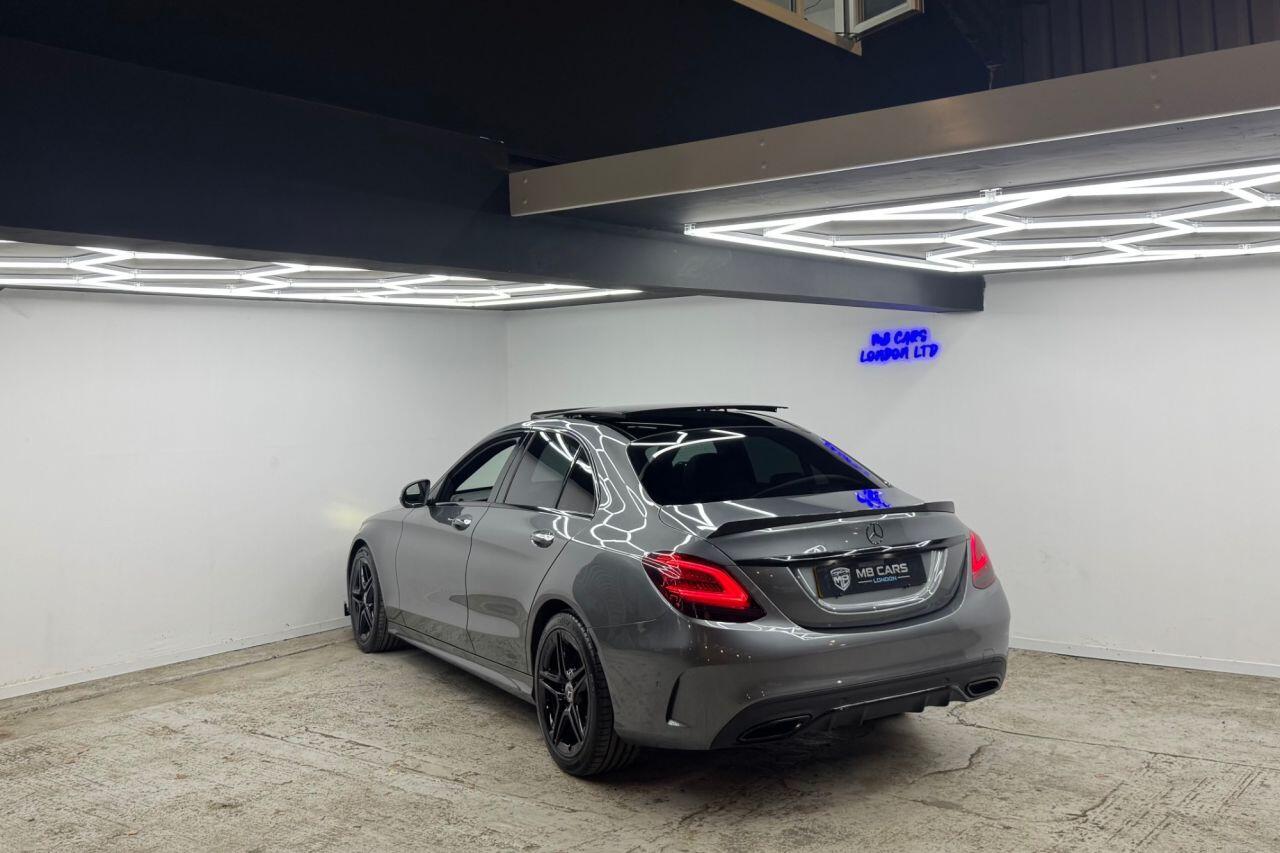 Mercedes-Benz C-Class view 36