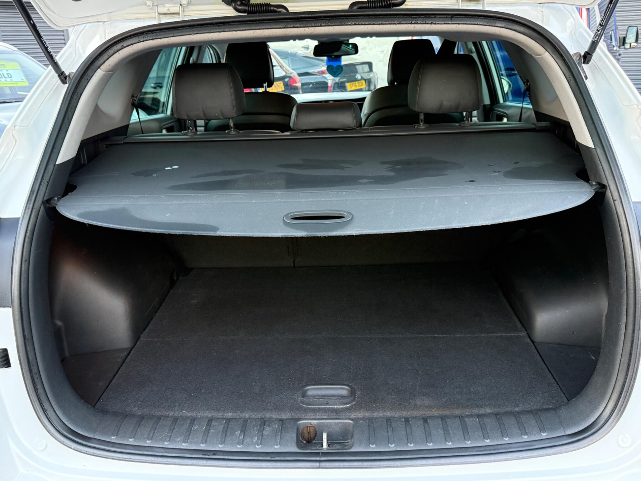 Hyundai TUCSON - Image 38