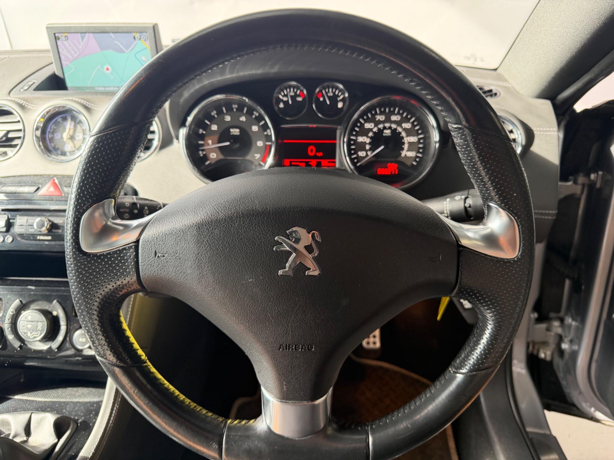 Peugeot RCZ view 25