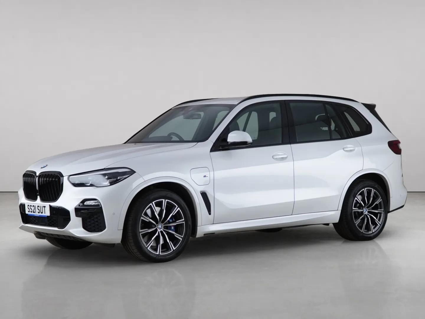 BMW X5 view 2