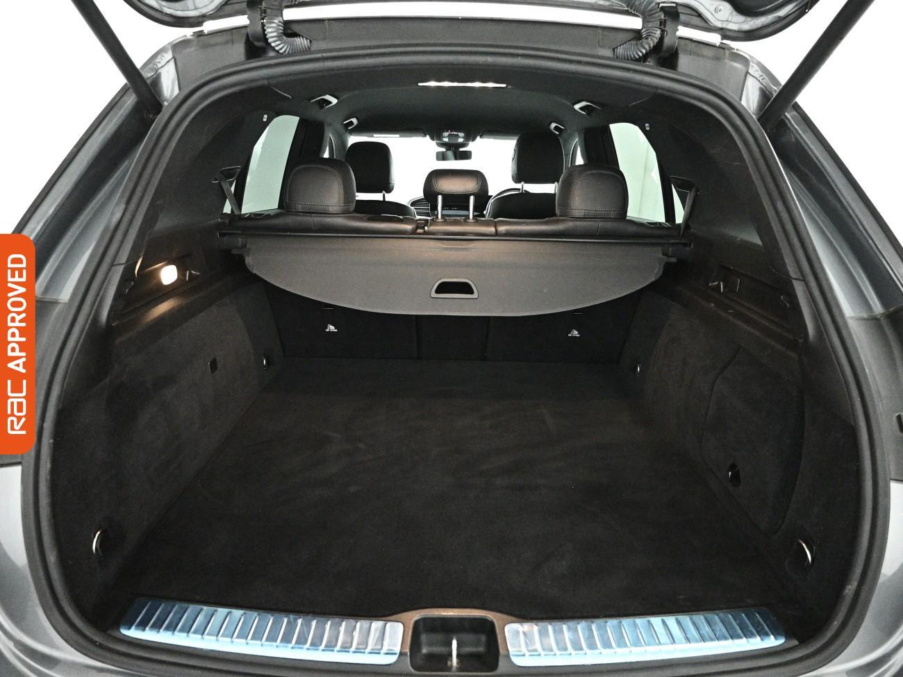 Mercedes-Benz GLE view 29