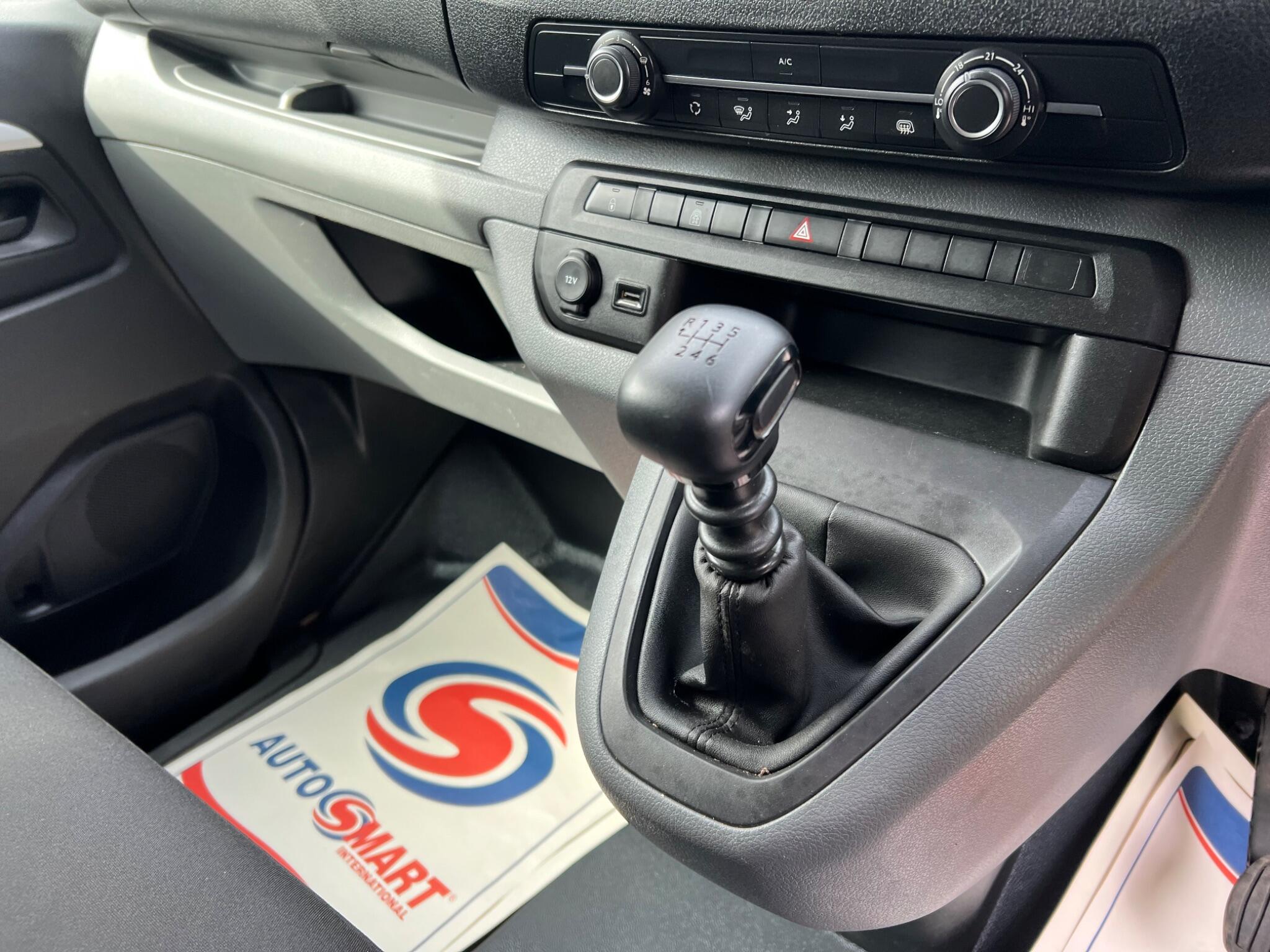 Peugeot Expert view 26