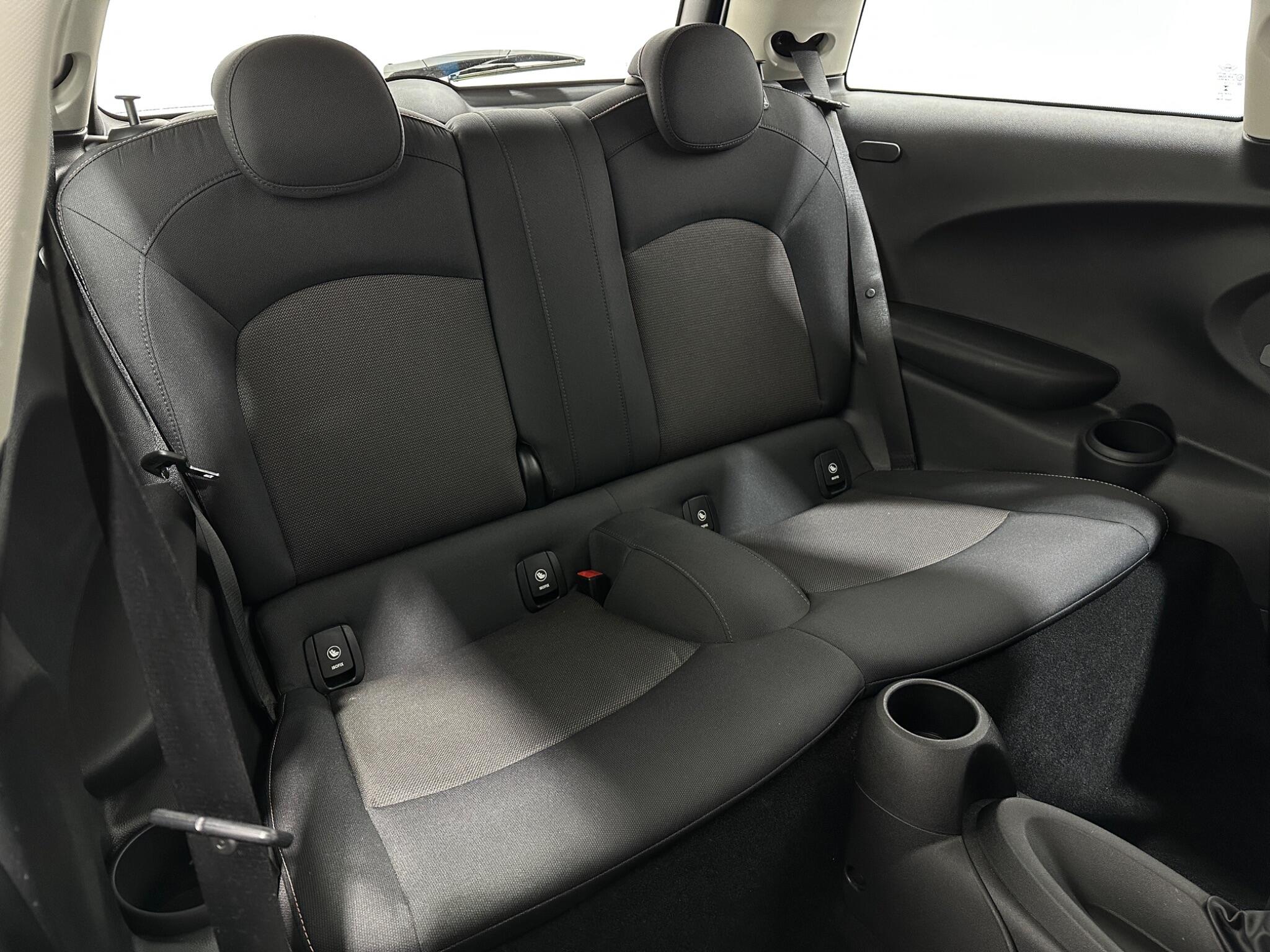 Mini Hatch view 36