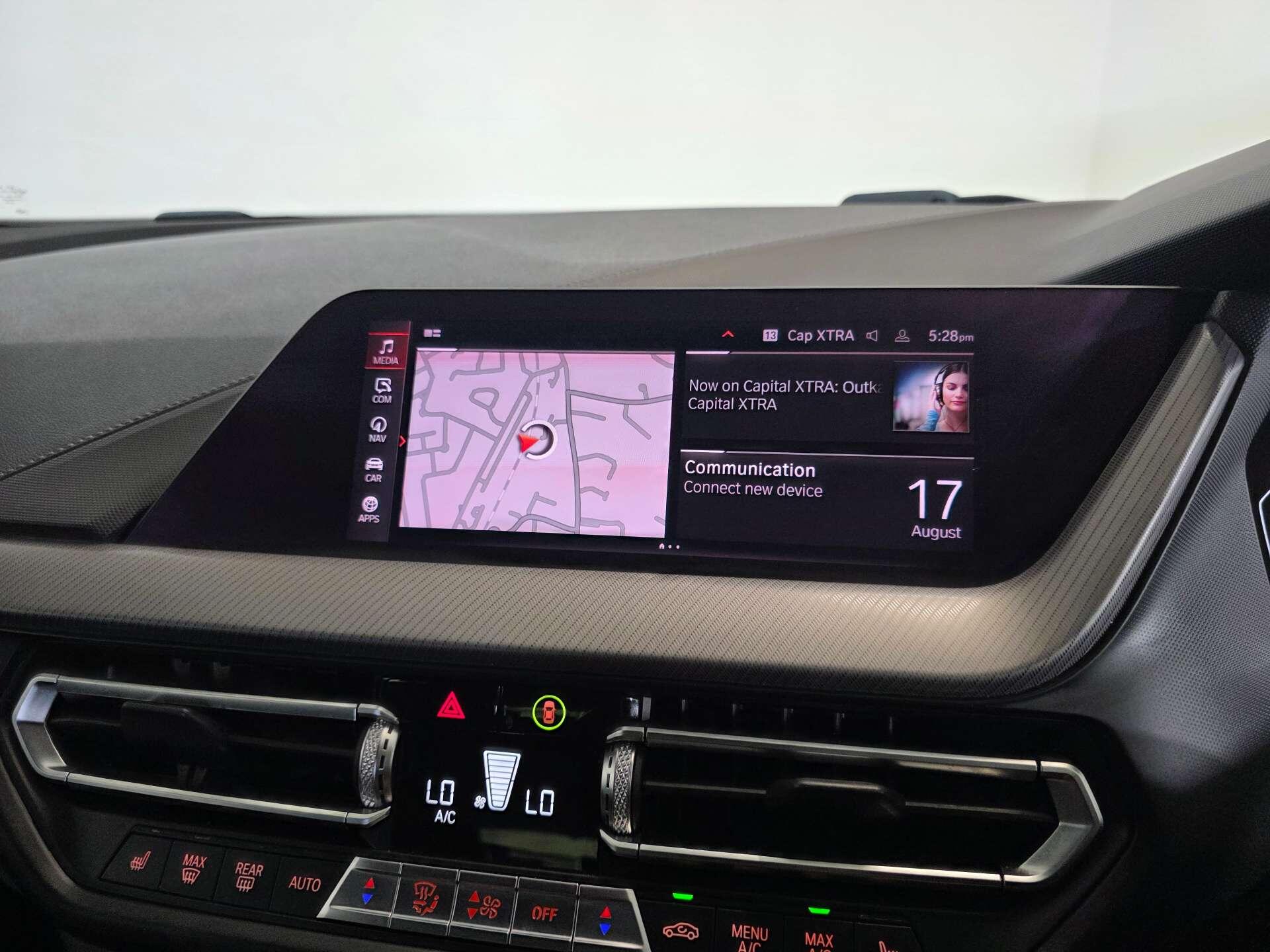 BMW 1 Series view 27