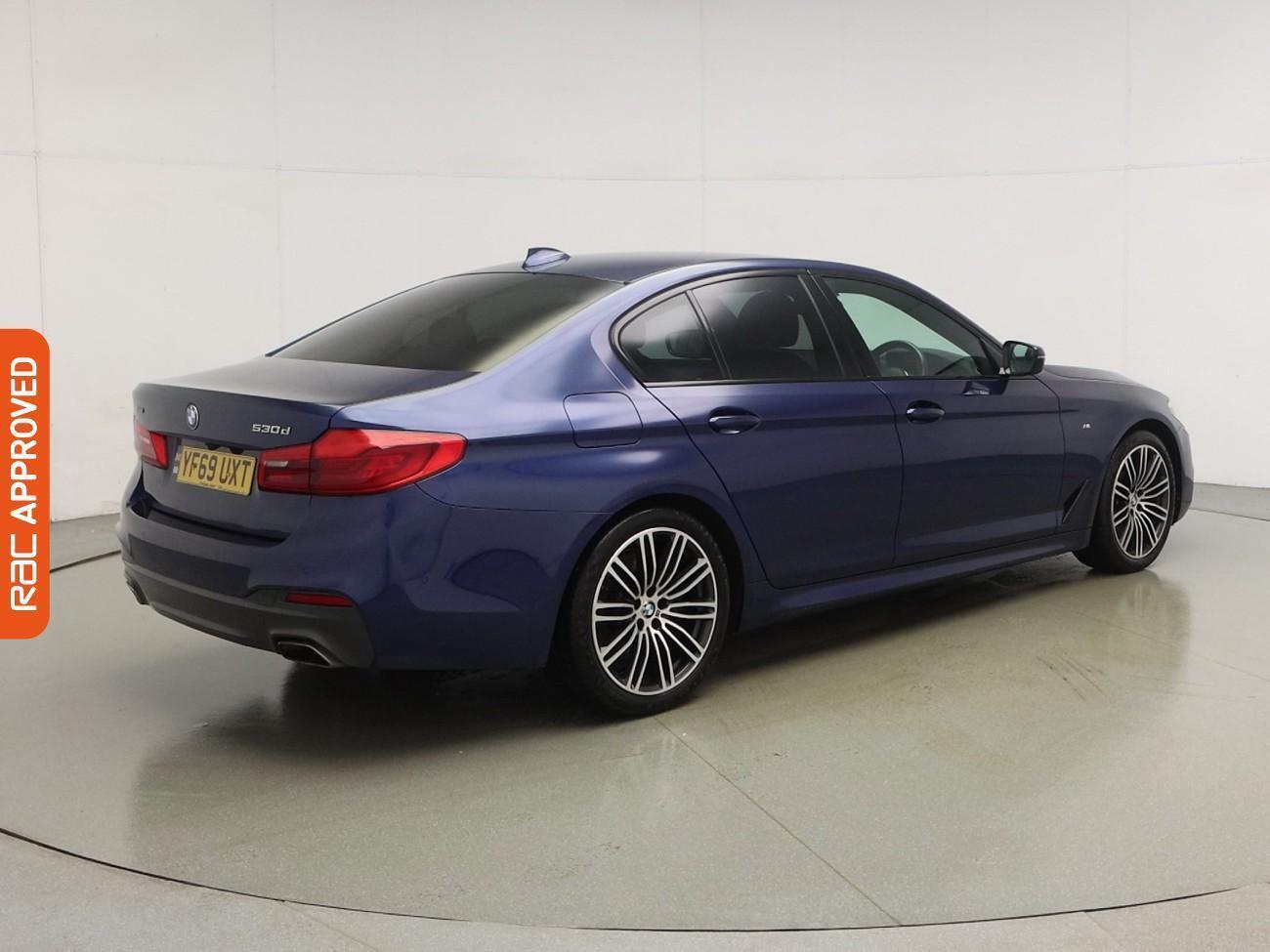 BMW 5 Series view 33