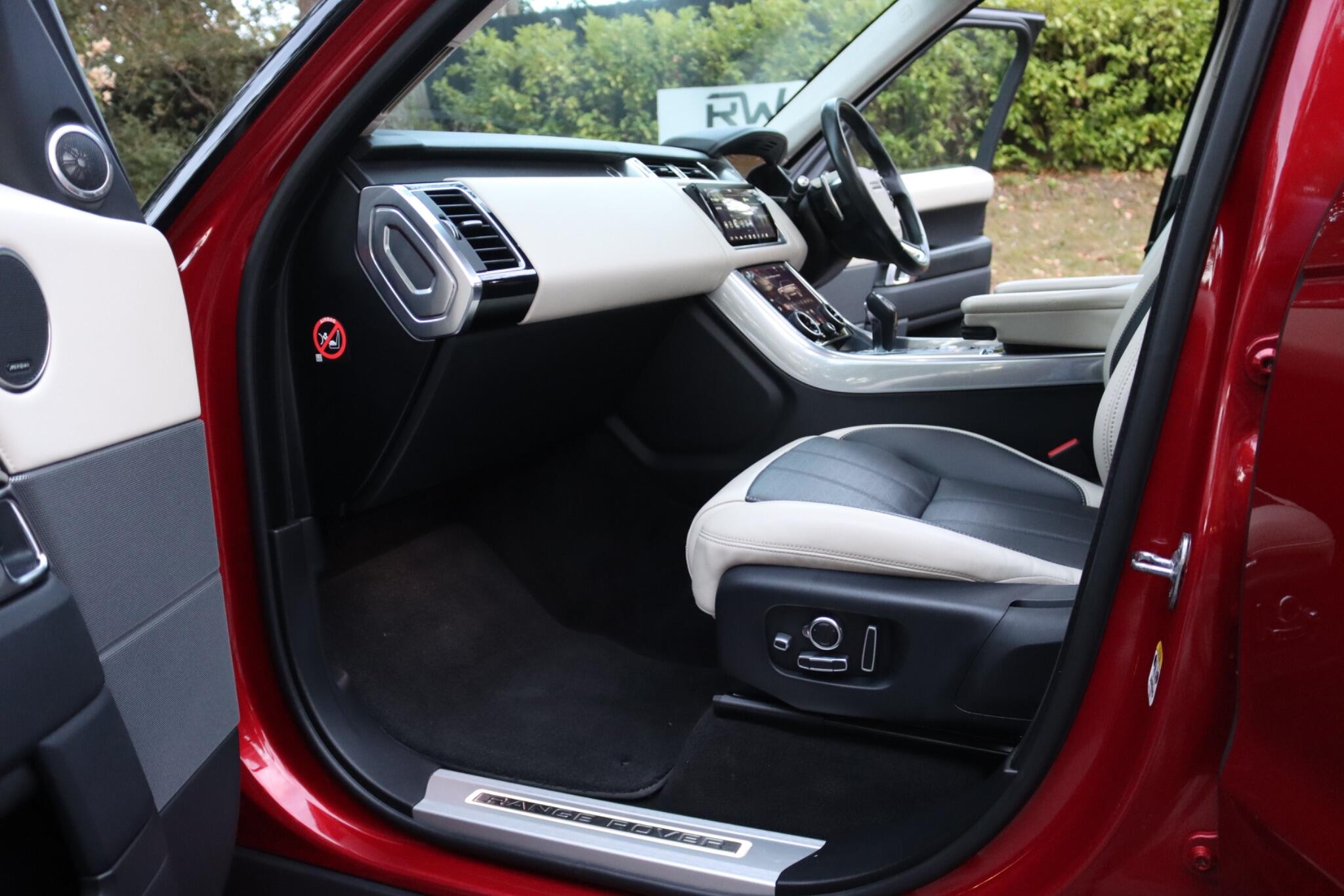 Land Rover Range Rover Sport view 43