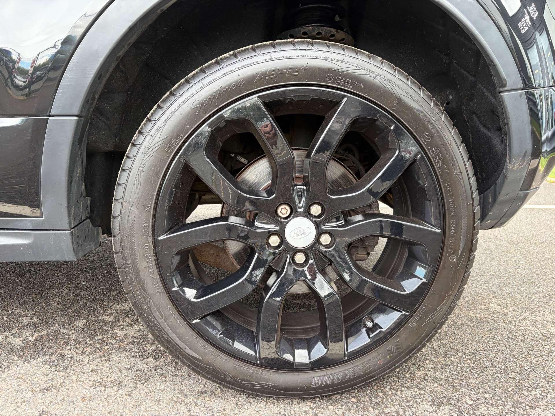 Land Rover Range Rover Evoque view 10