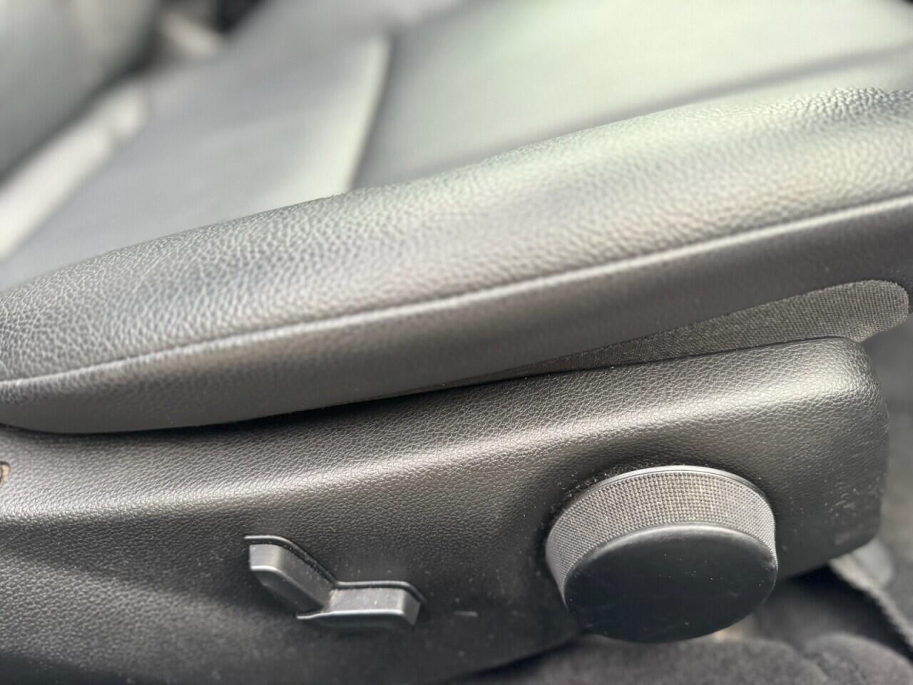 Mercedes-Benz C-Class view 20