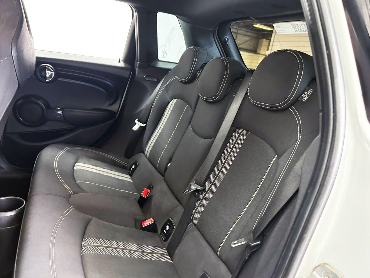 Mini Hatch view 21