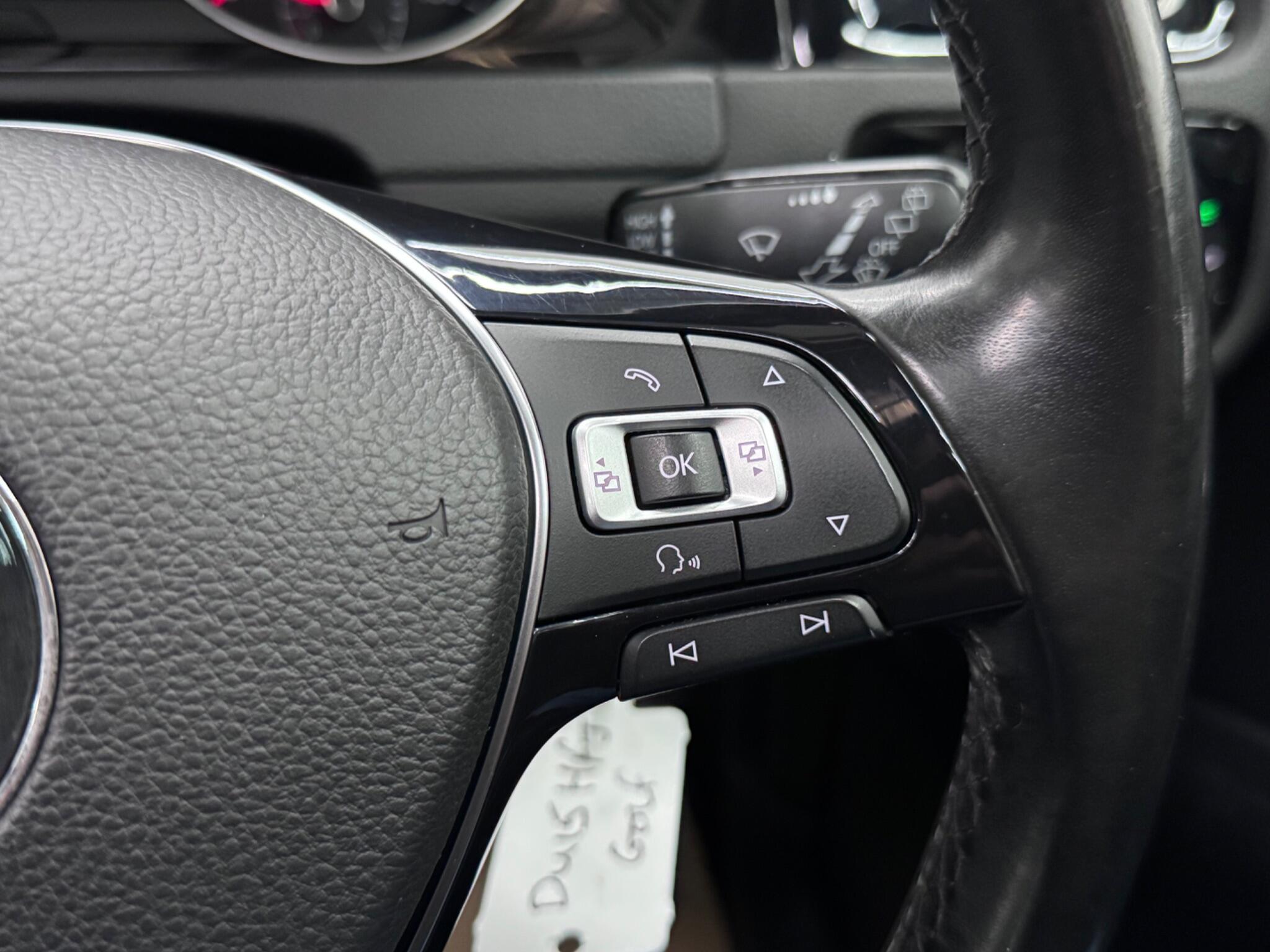 Volkswagen Golf view 41