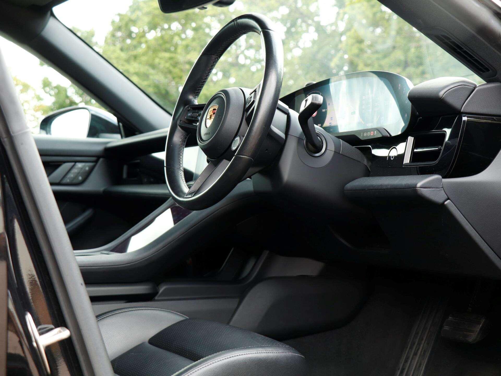 Porsche Taycan view 11