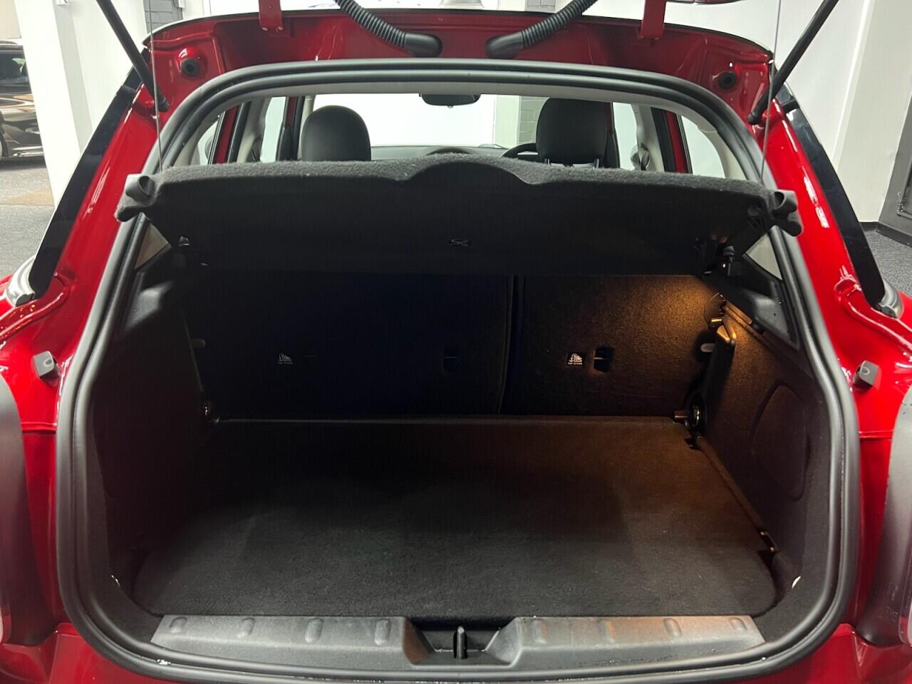 Mini Hatch view 46