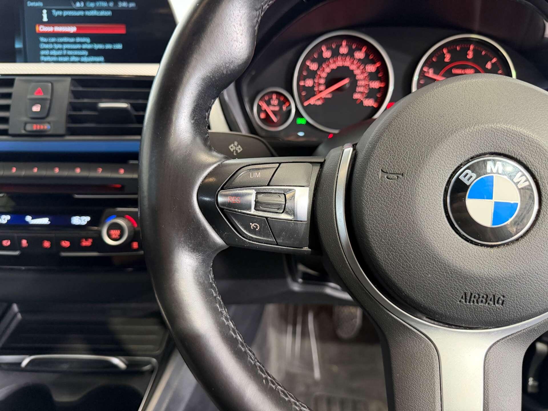 BMW 3 Series view 31