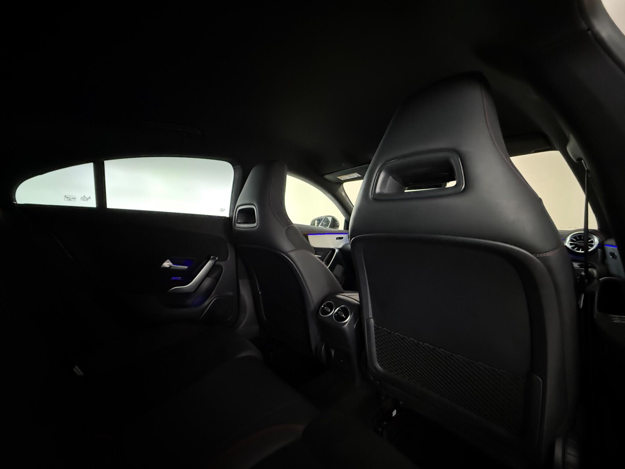 Mercedes-Benz Cla view 31