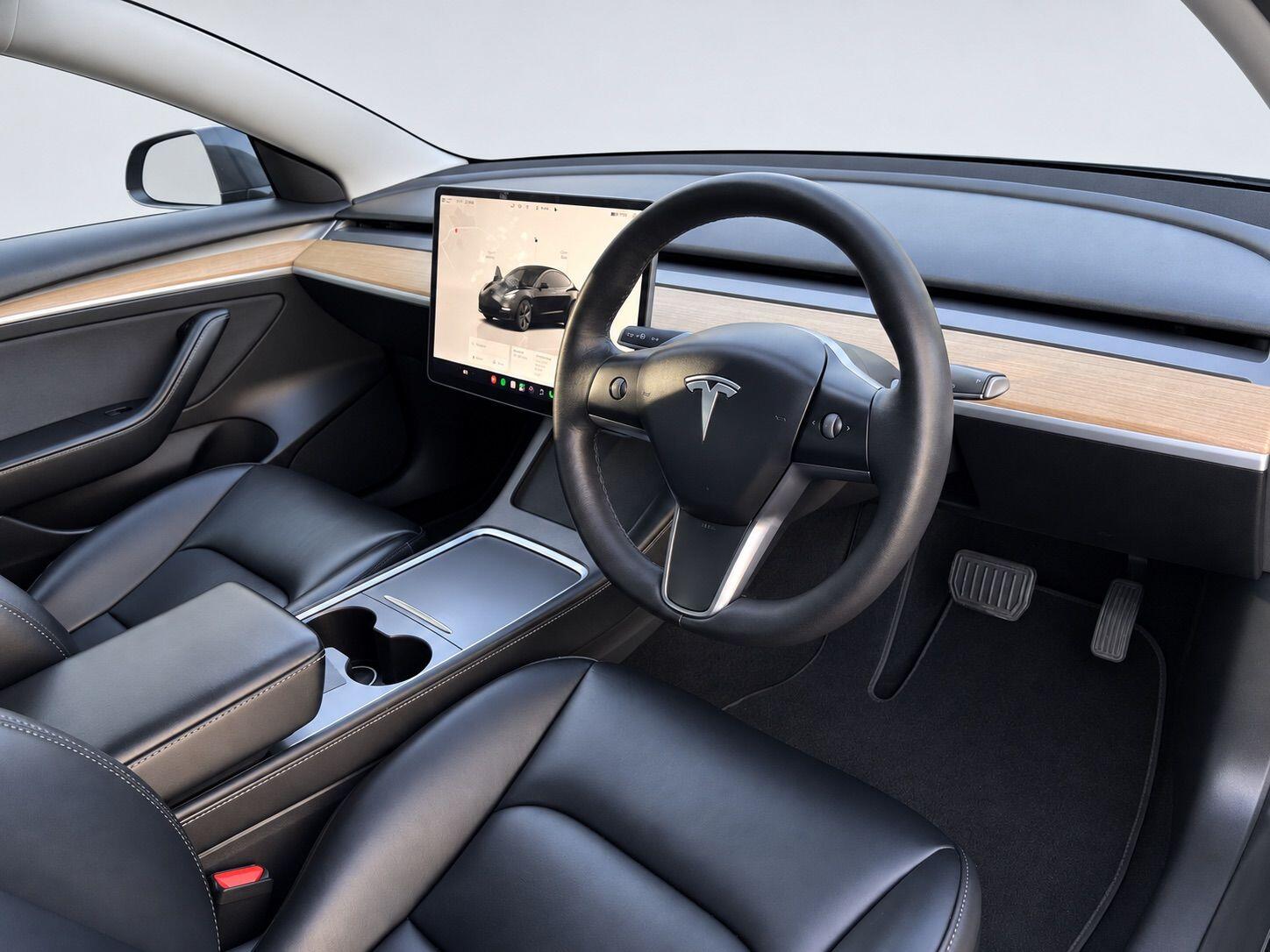 Tesla Model 3 view 19