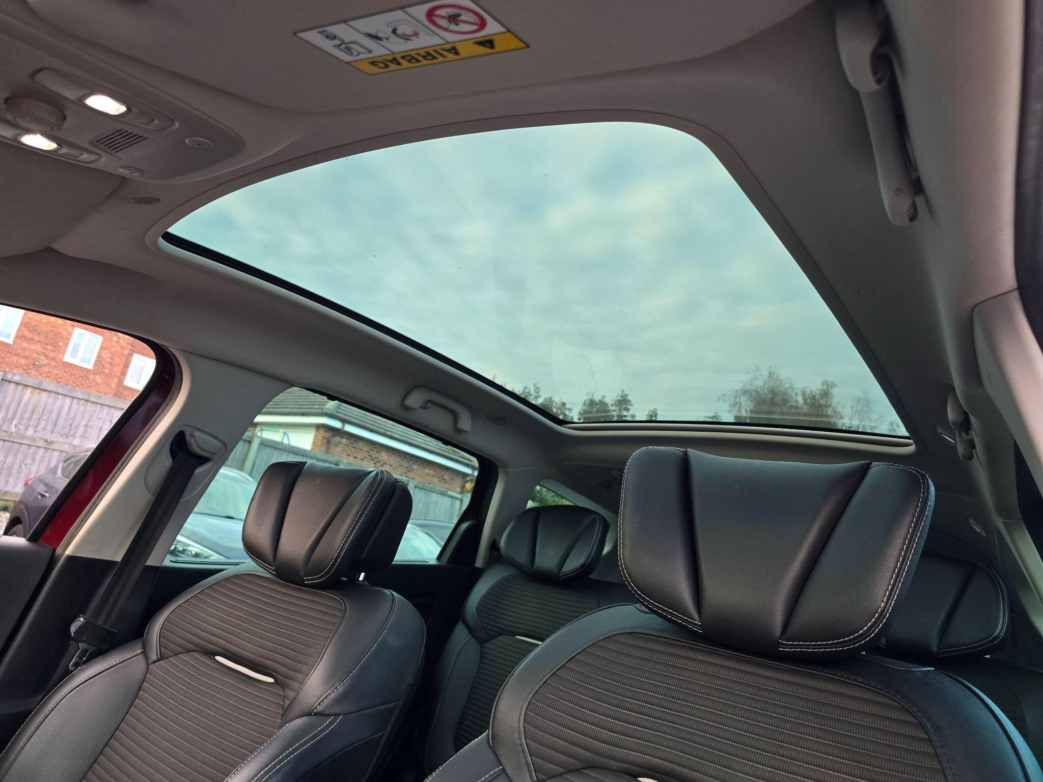 Renault Grand Scenic view 39