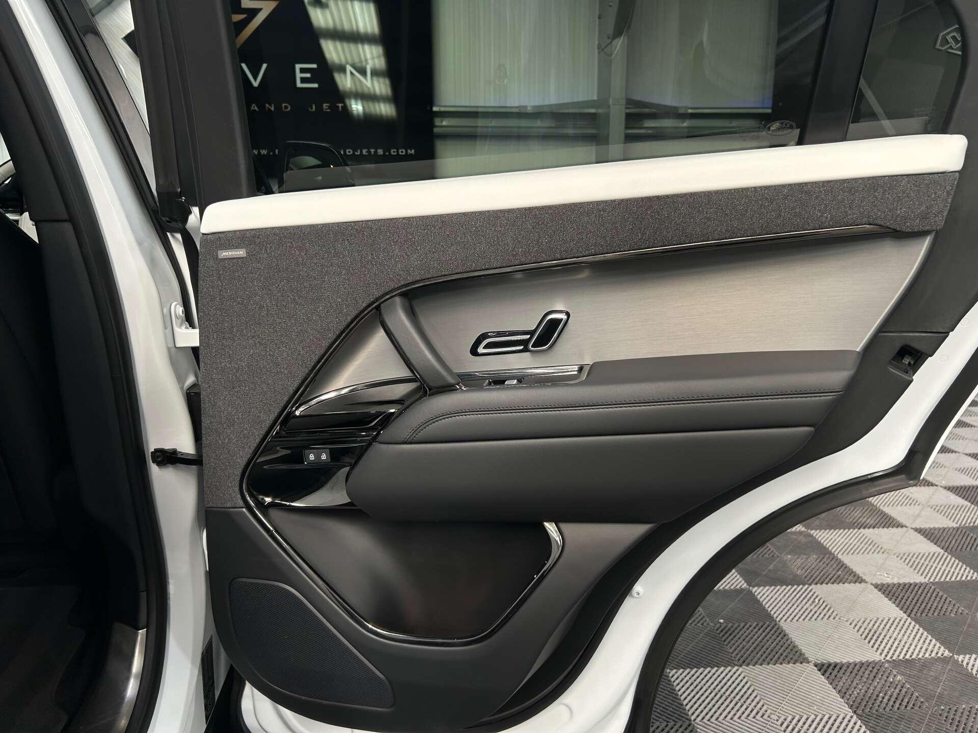 Land Rover Range Rover Sport view 26