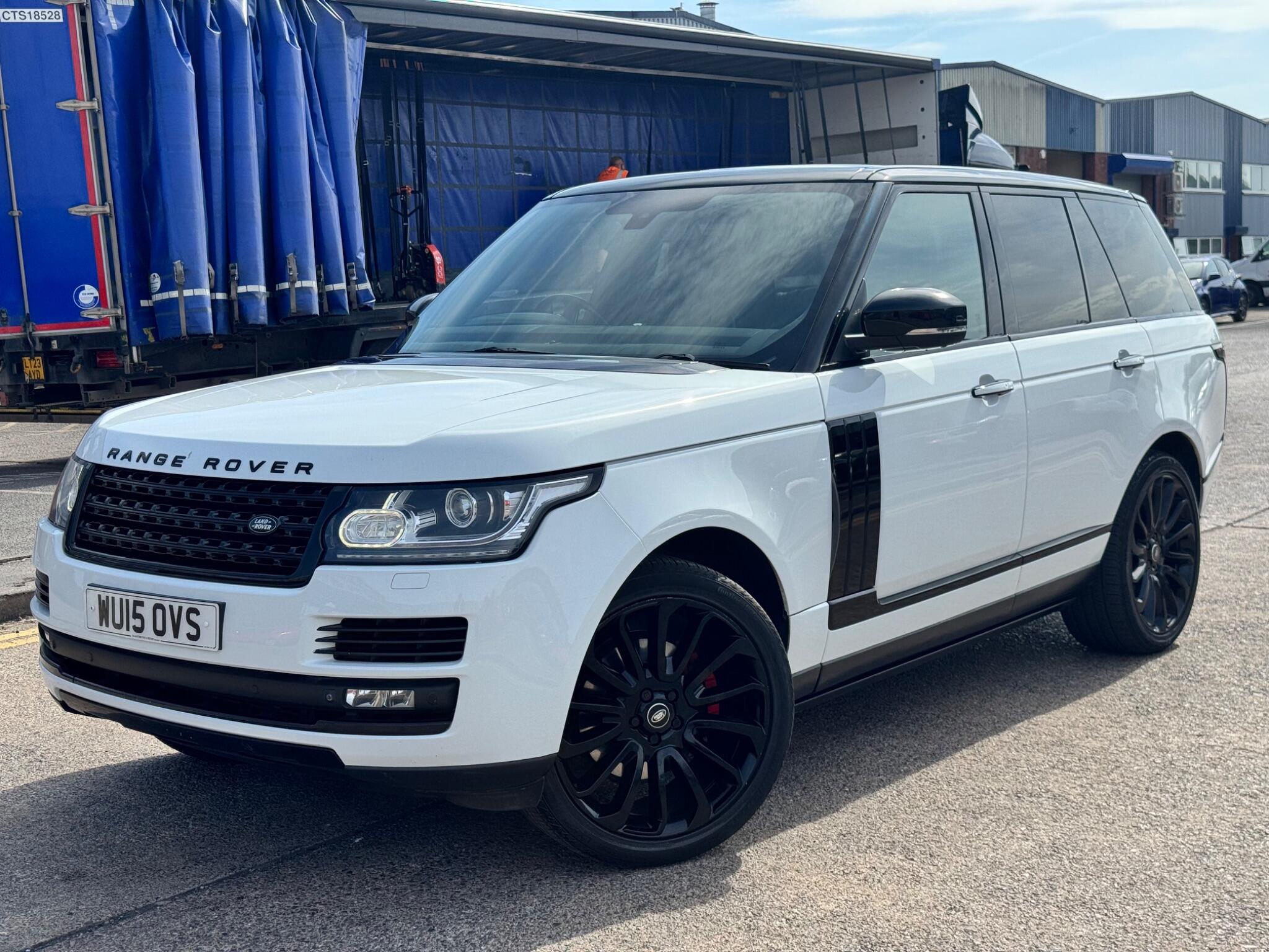 Land Rover Range Rover view 3