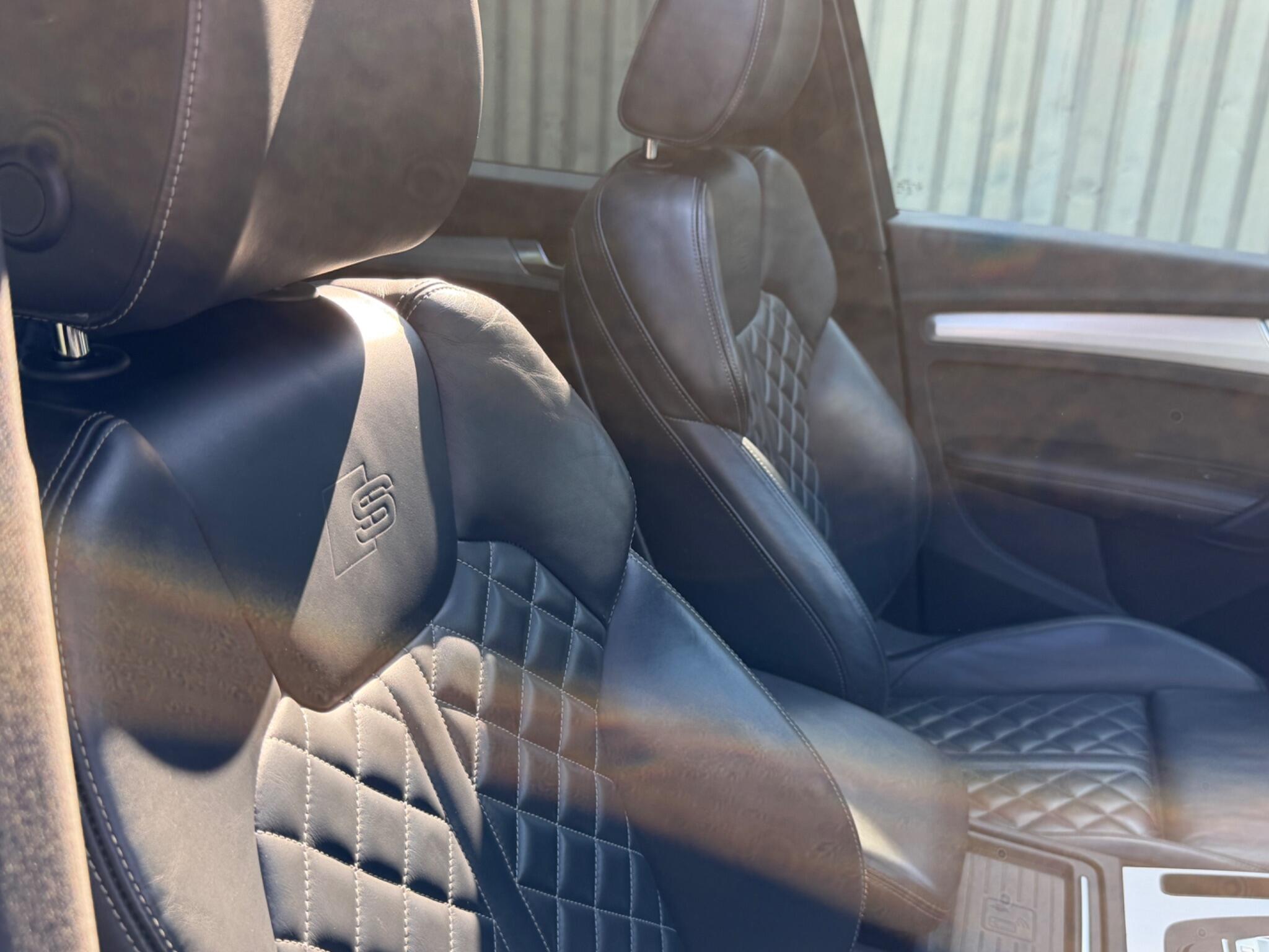 Audi SQ5 view 28