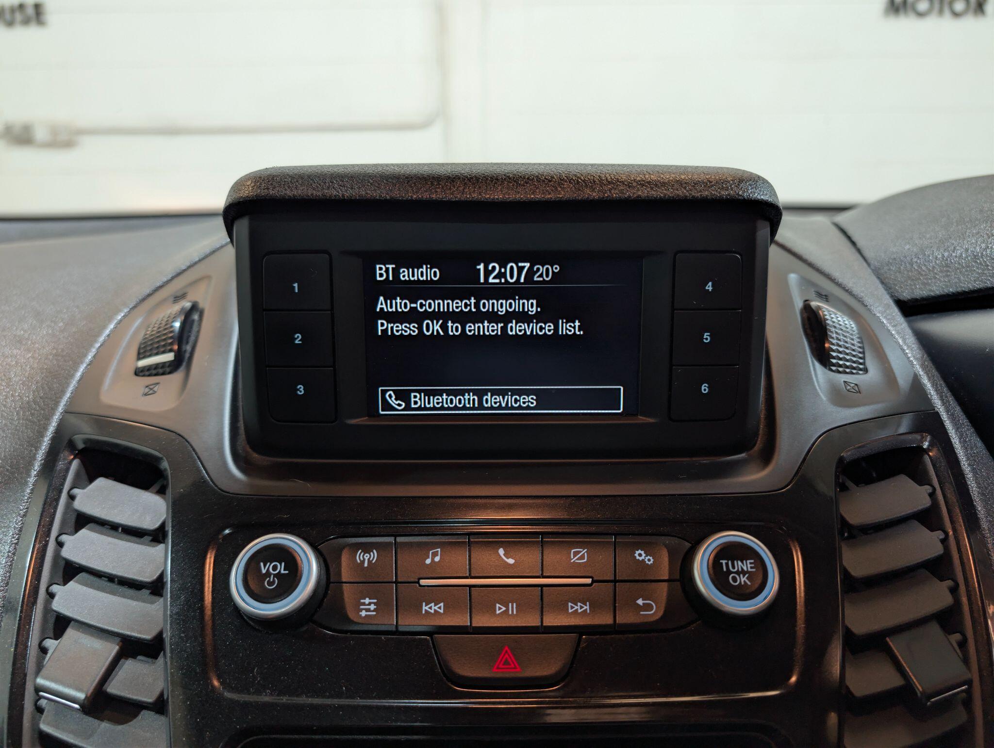 Ford Grand Tourneo Connect view 50