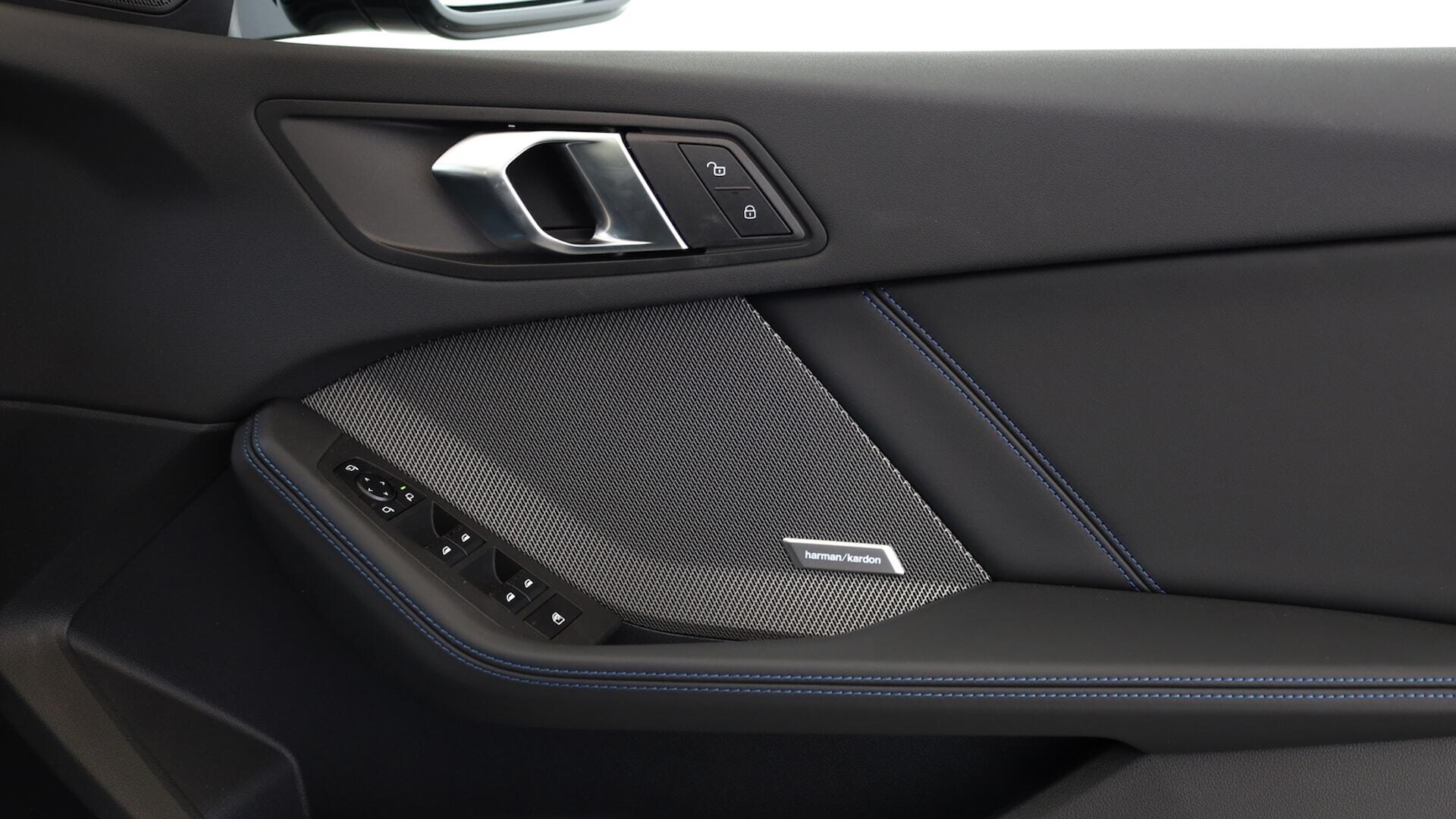BMW 1 Series view 20