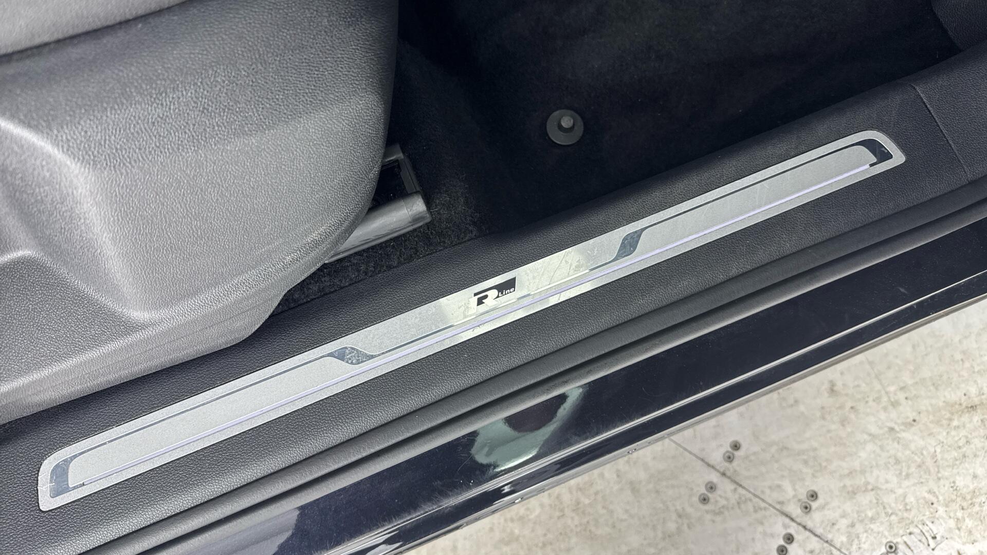 Volkswagen Tiguan Allspace view 19