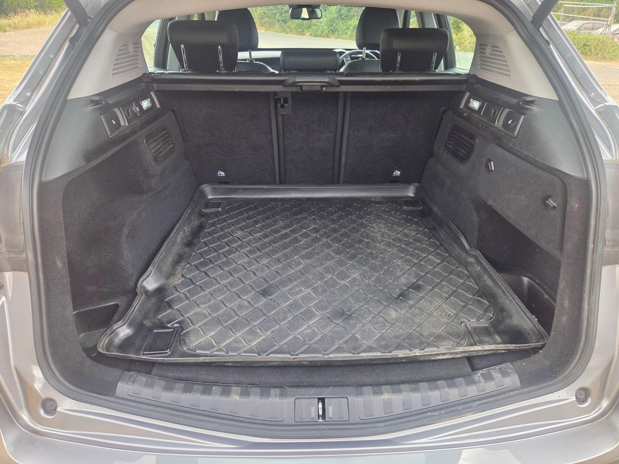 Alfa Romeo Stelvio view 34
