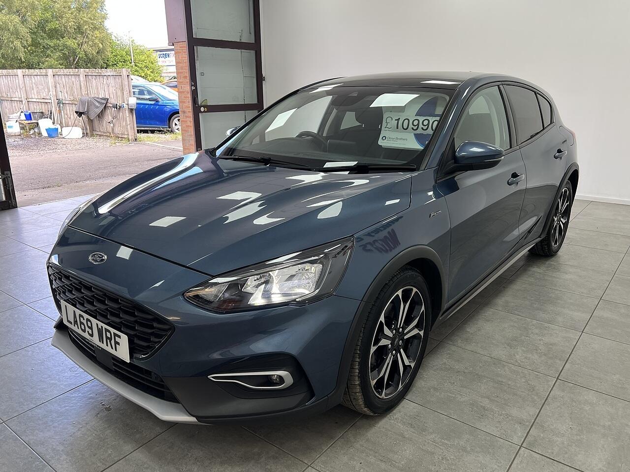 Ford Focus view 6