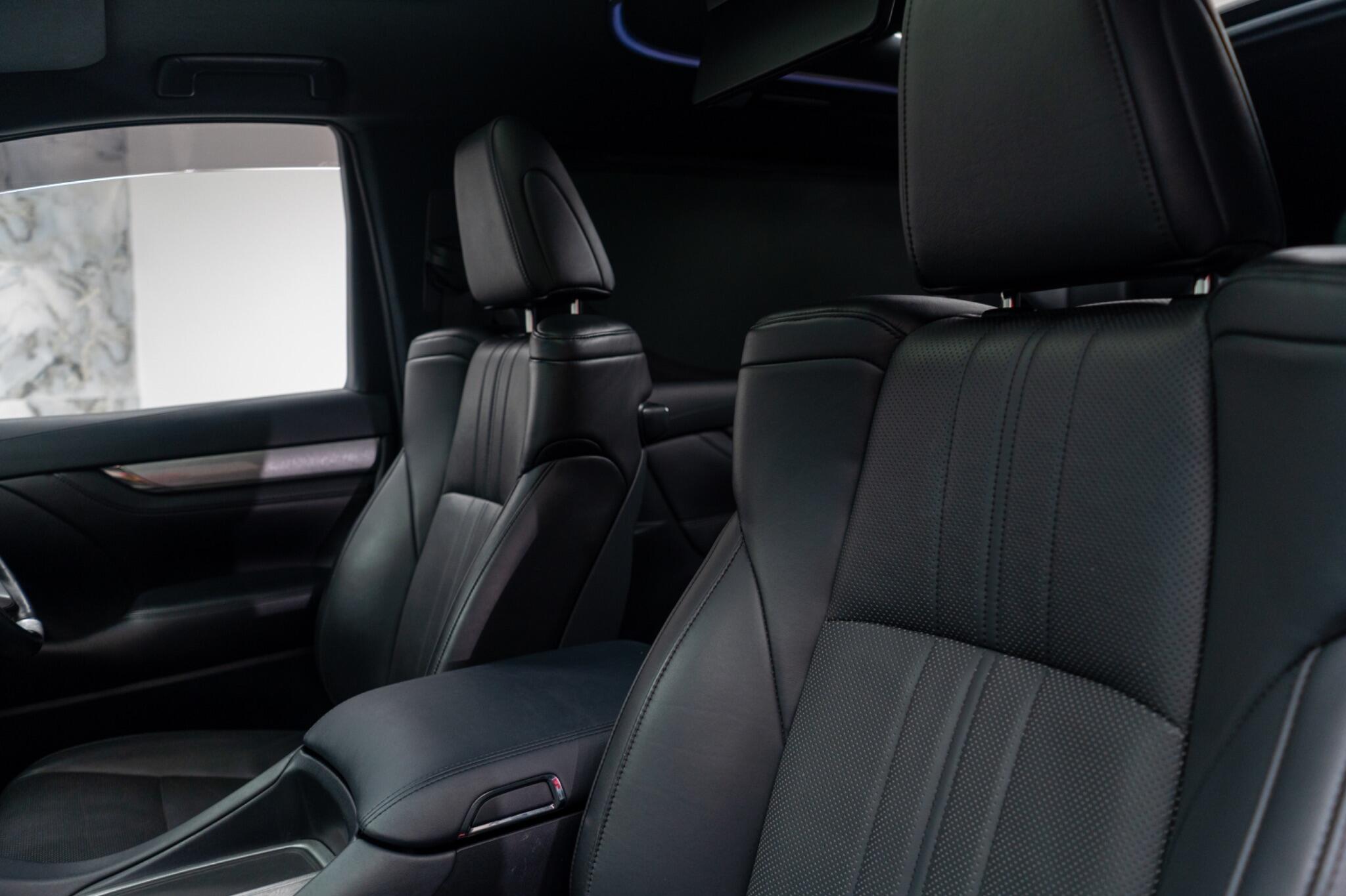 Toyota Alphard view 39