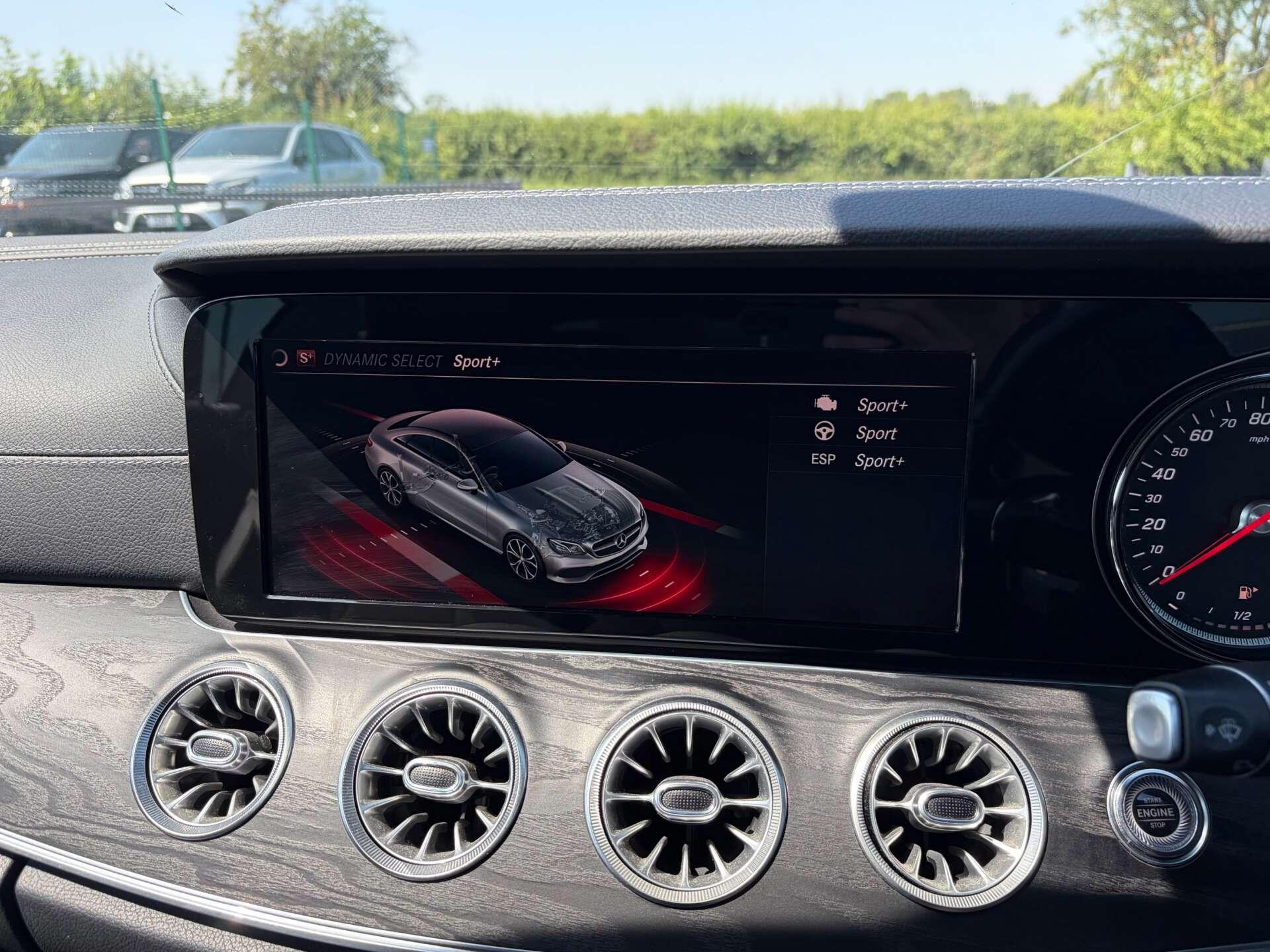 Mercedes-Benz E Class view 41