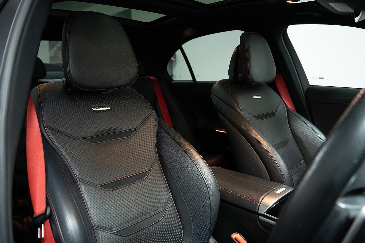 Mercedes-Benz C-Class view 3