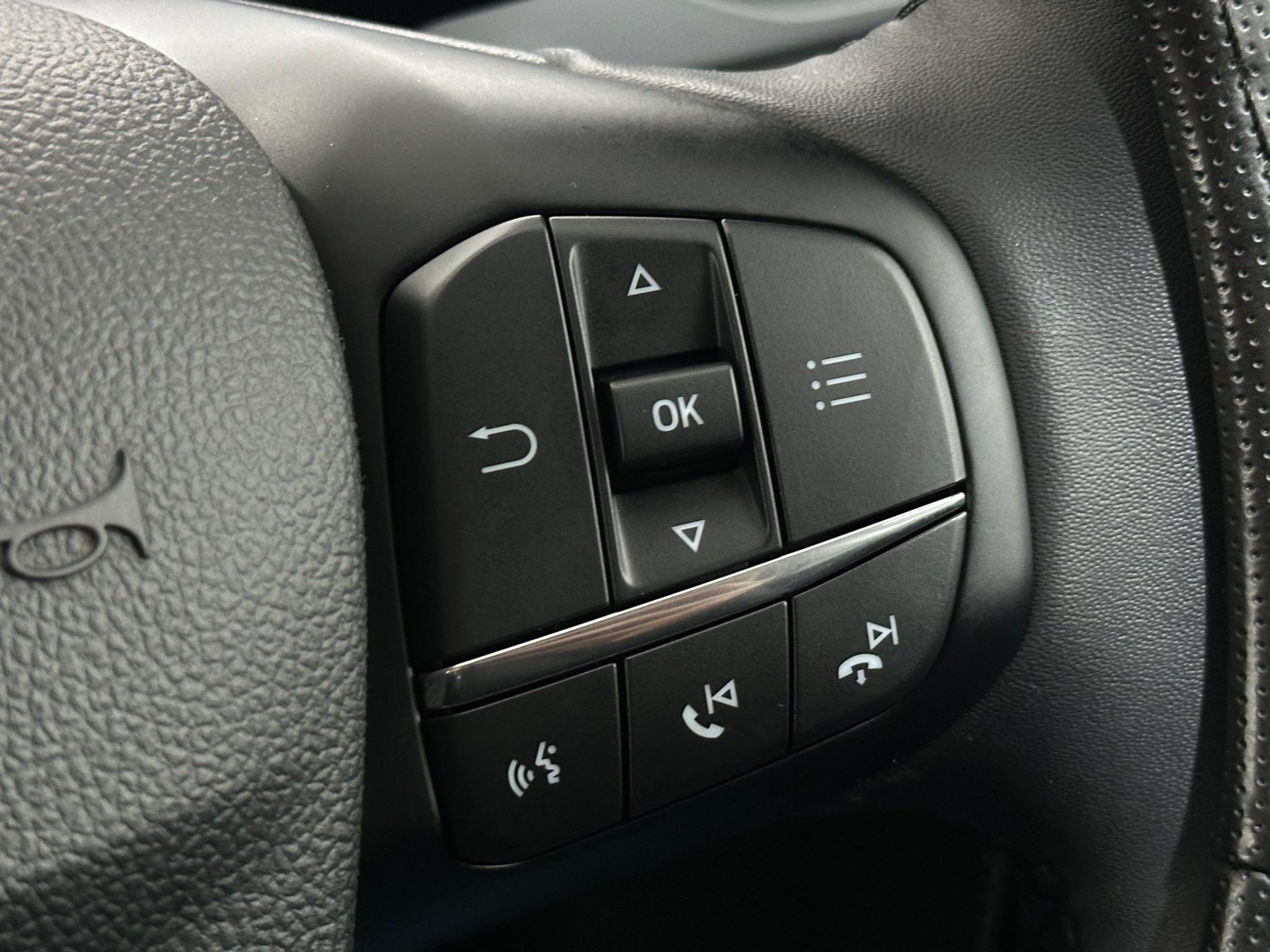 Ford Focus view 16