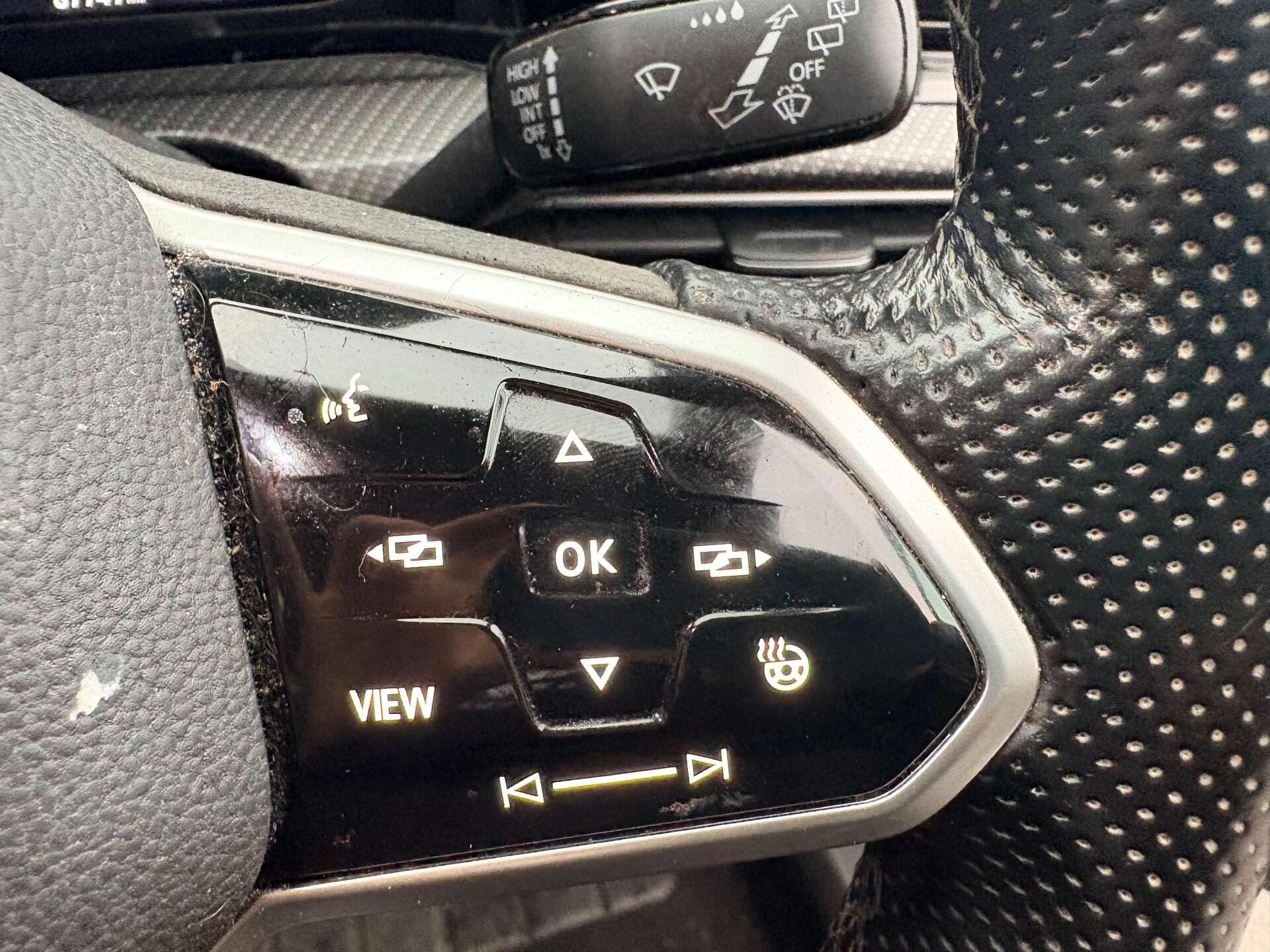 Volkswagen Golf view 11