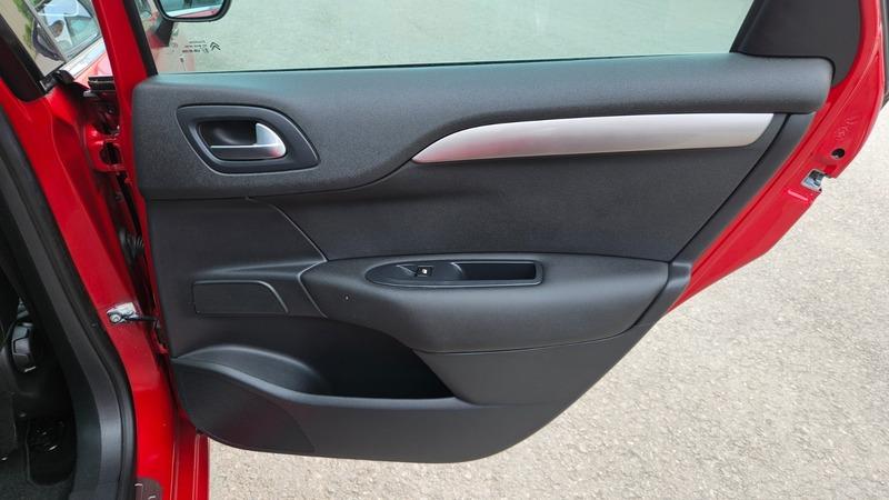 2011 Citroen C4 image 26