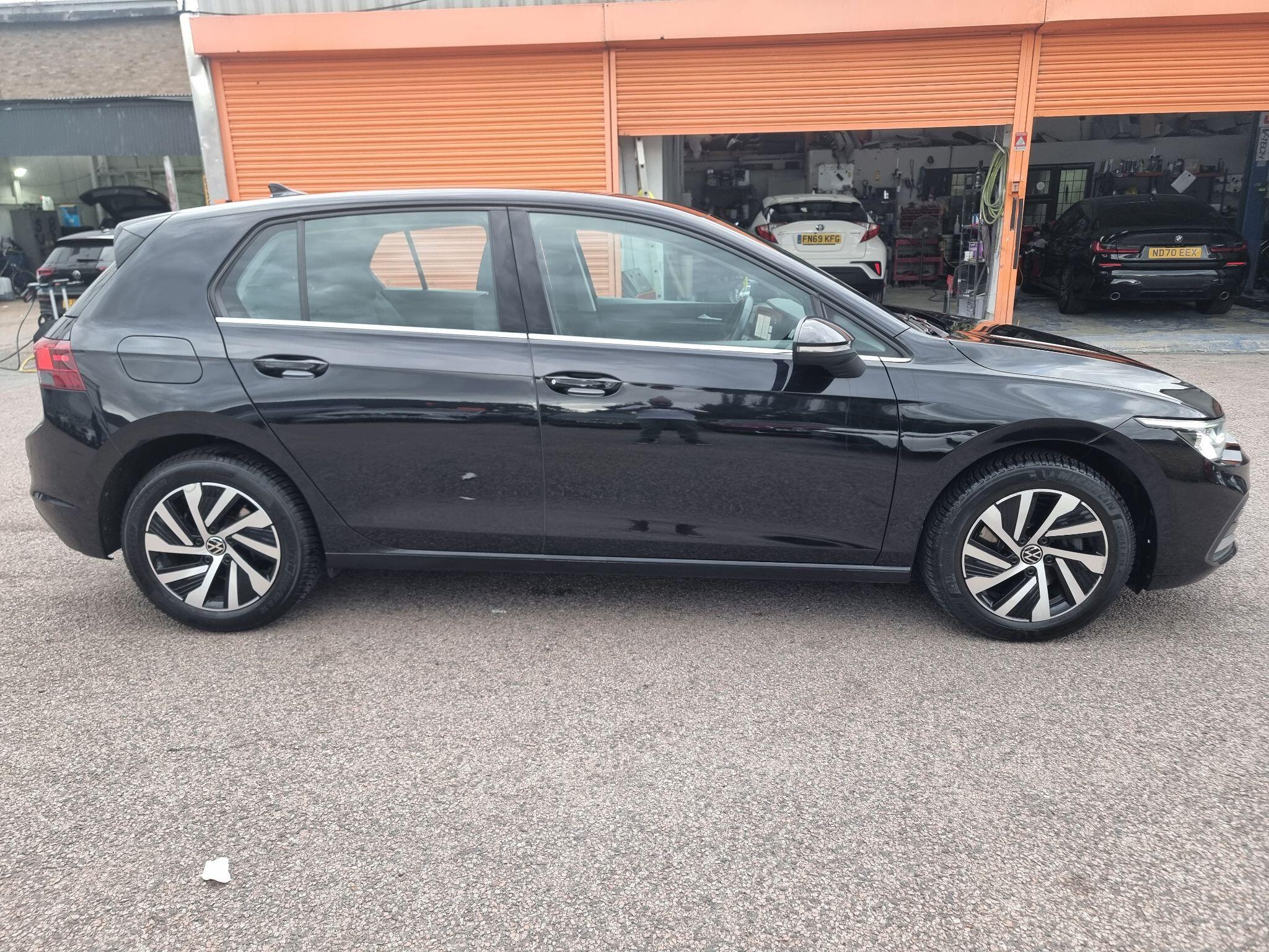 Volkswagen Golf view 2