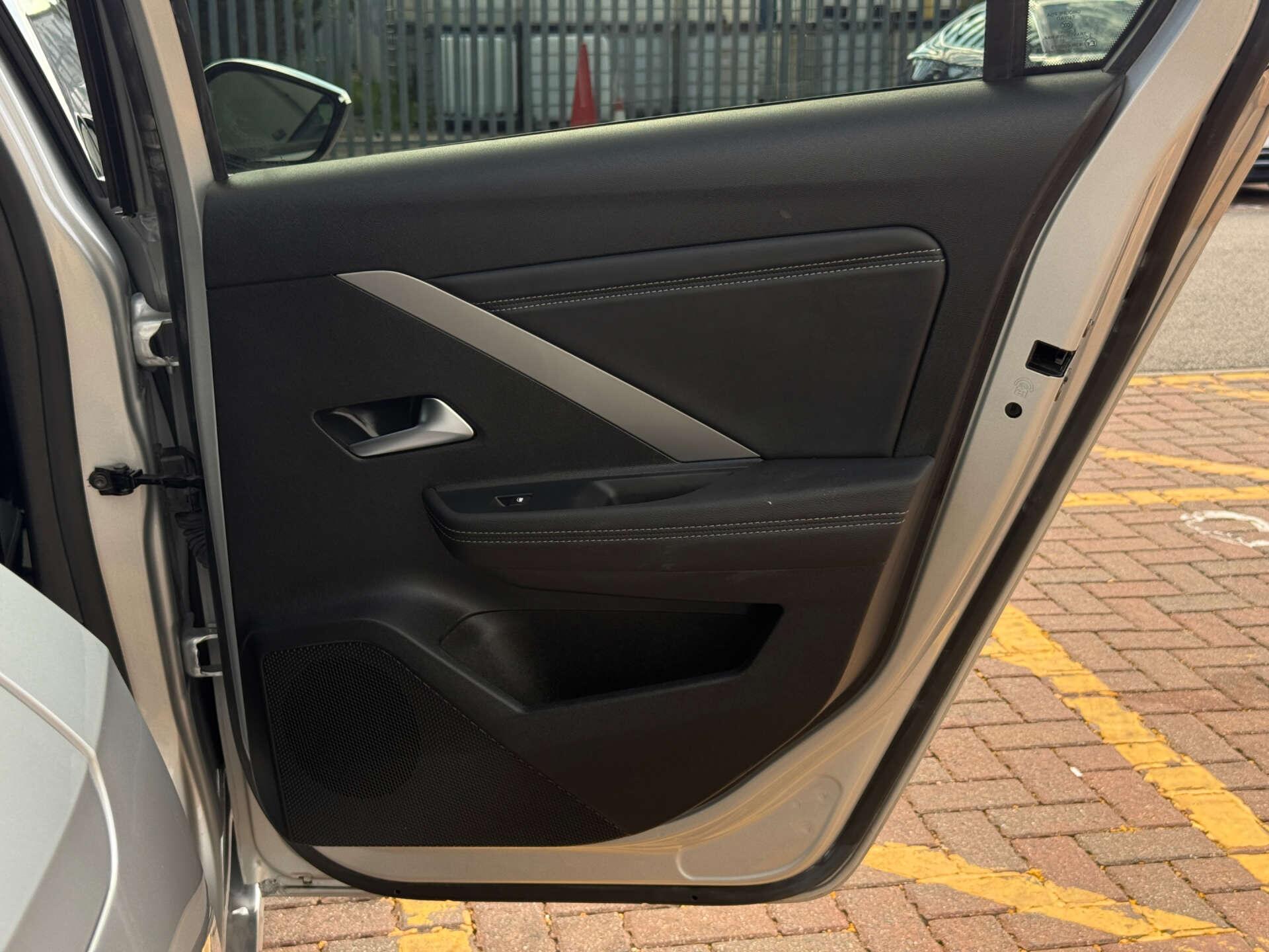 Vauxhall Astra Electric view 24