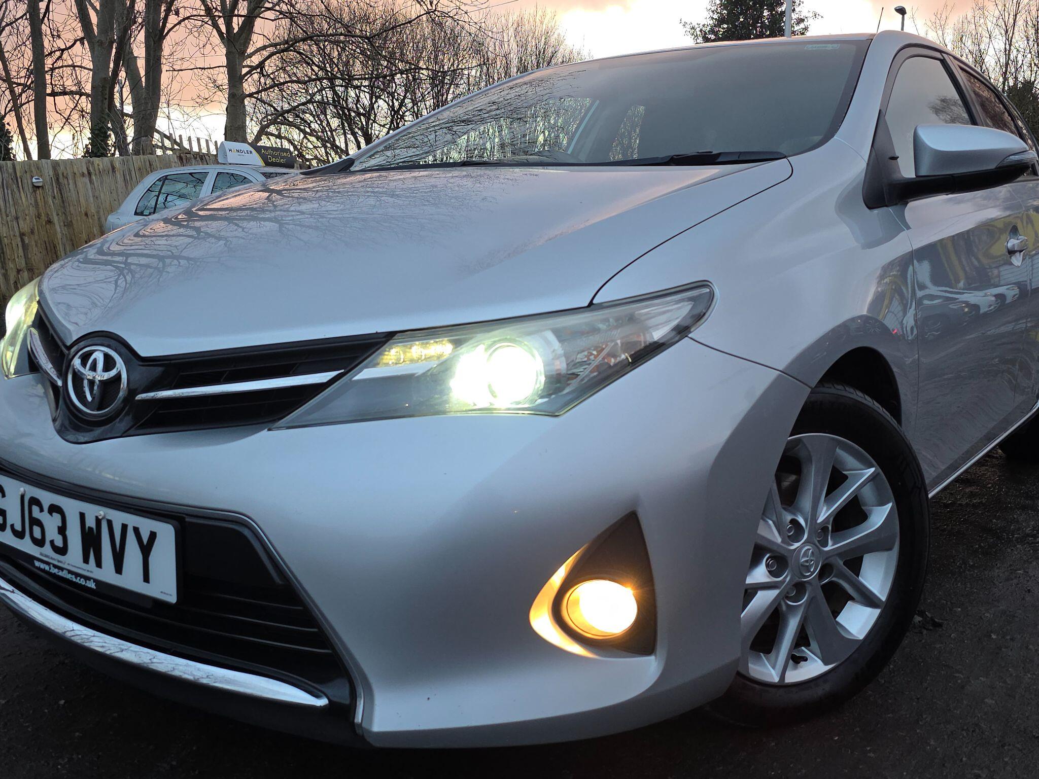 2013 Toyota Auris image 72