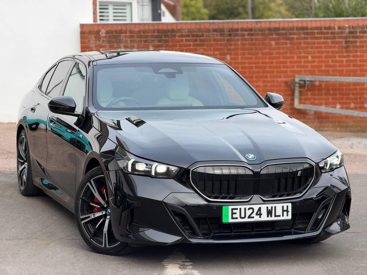 BMW i5 view 60