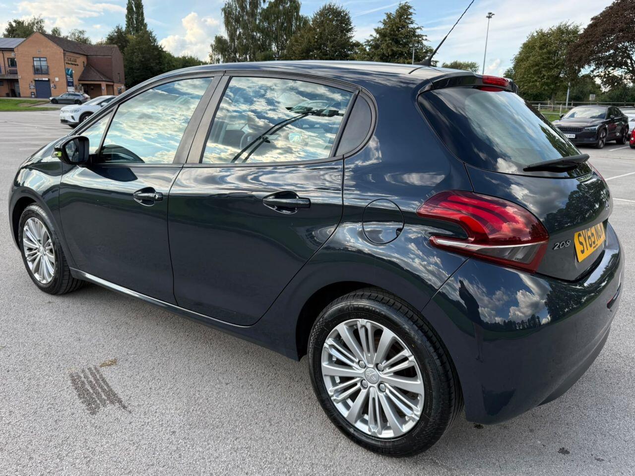 Peugeot 208 view 27