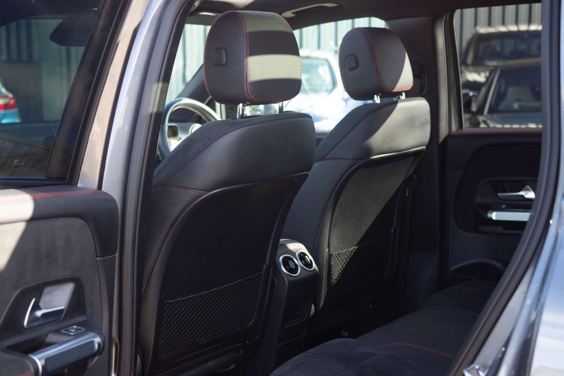 Mercedes-Benz GLB view 37