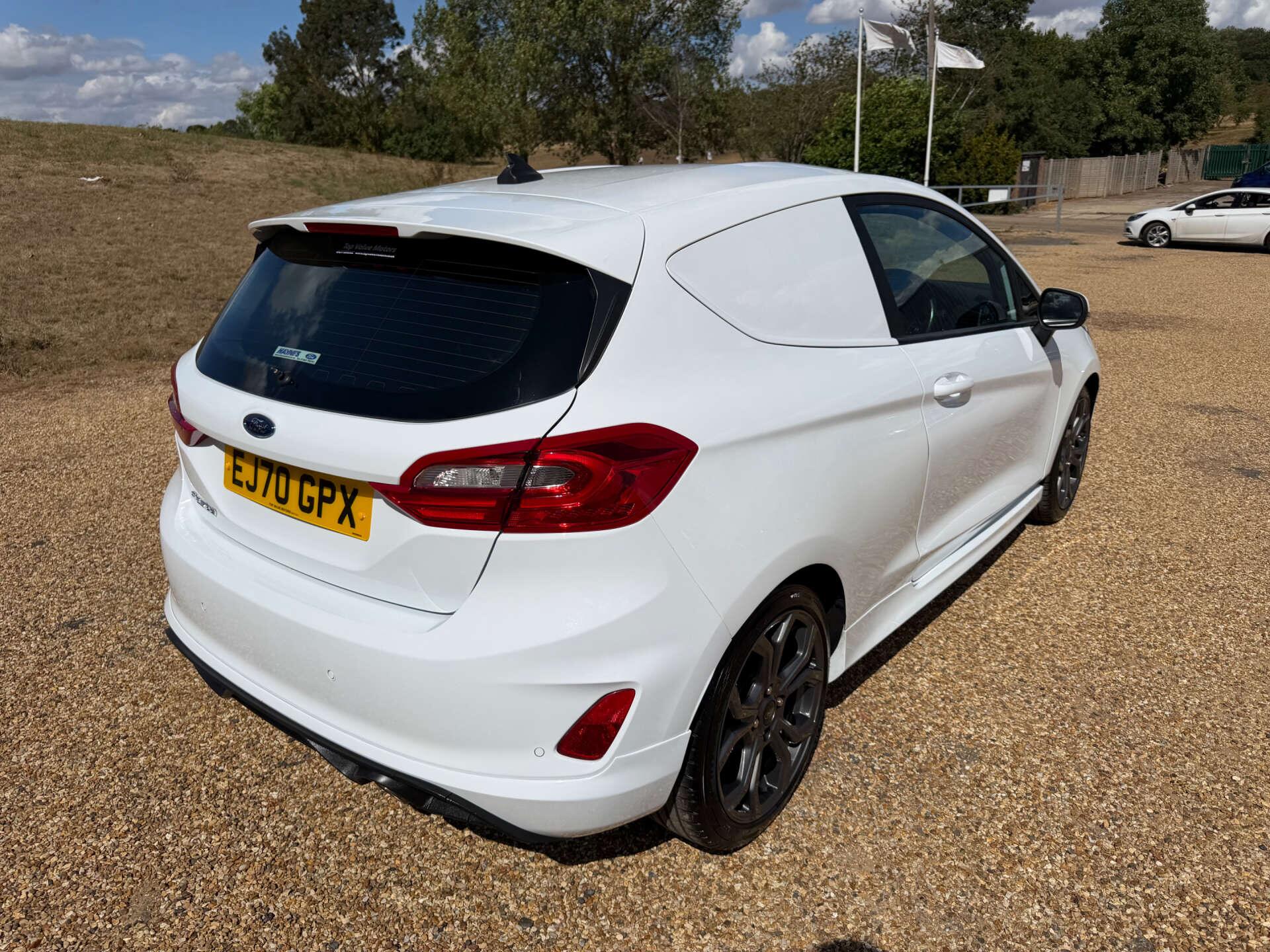 Ford Fiesta view 7