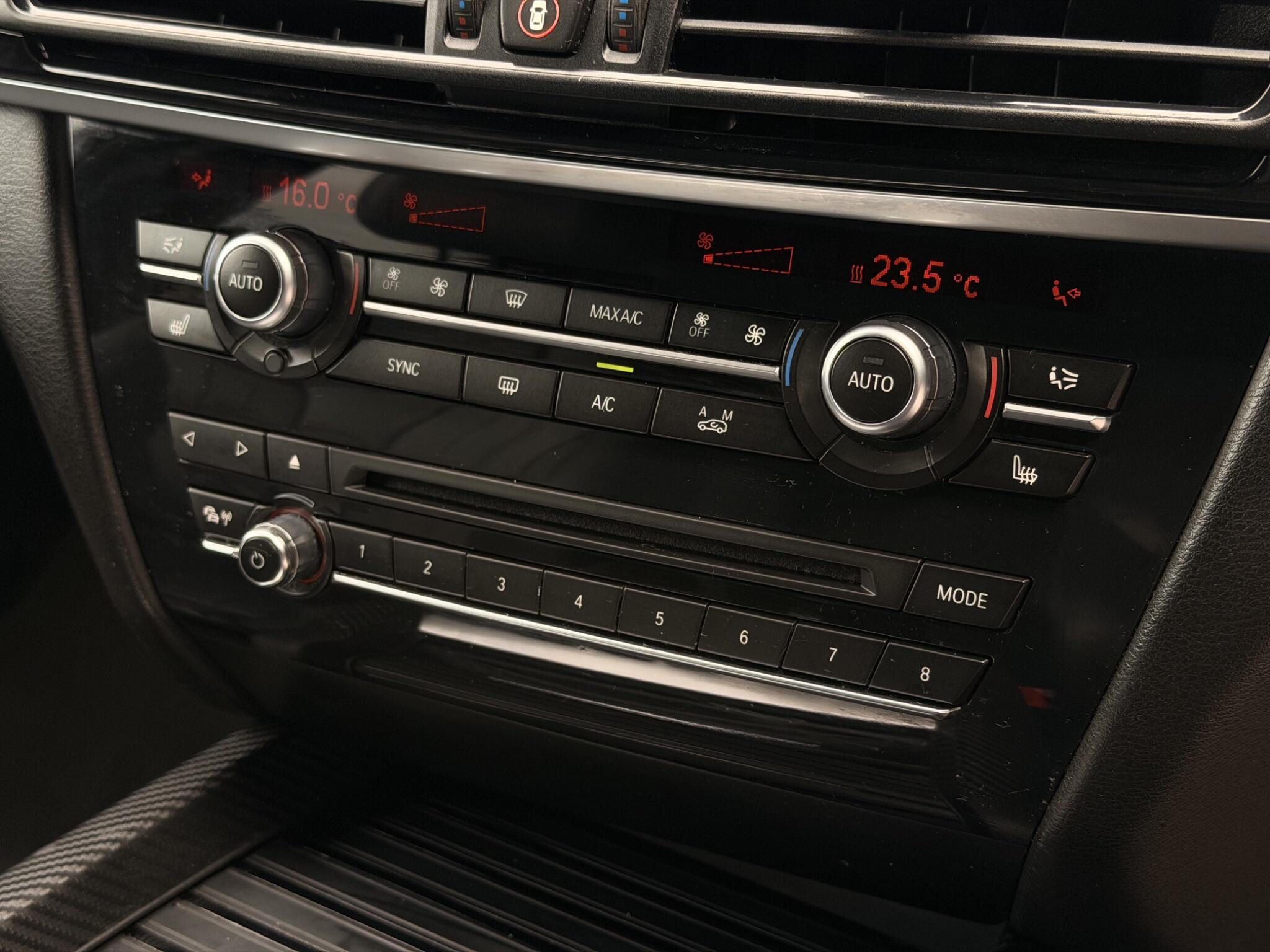 BMW X5 view 29