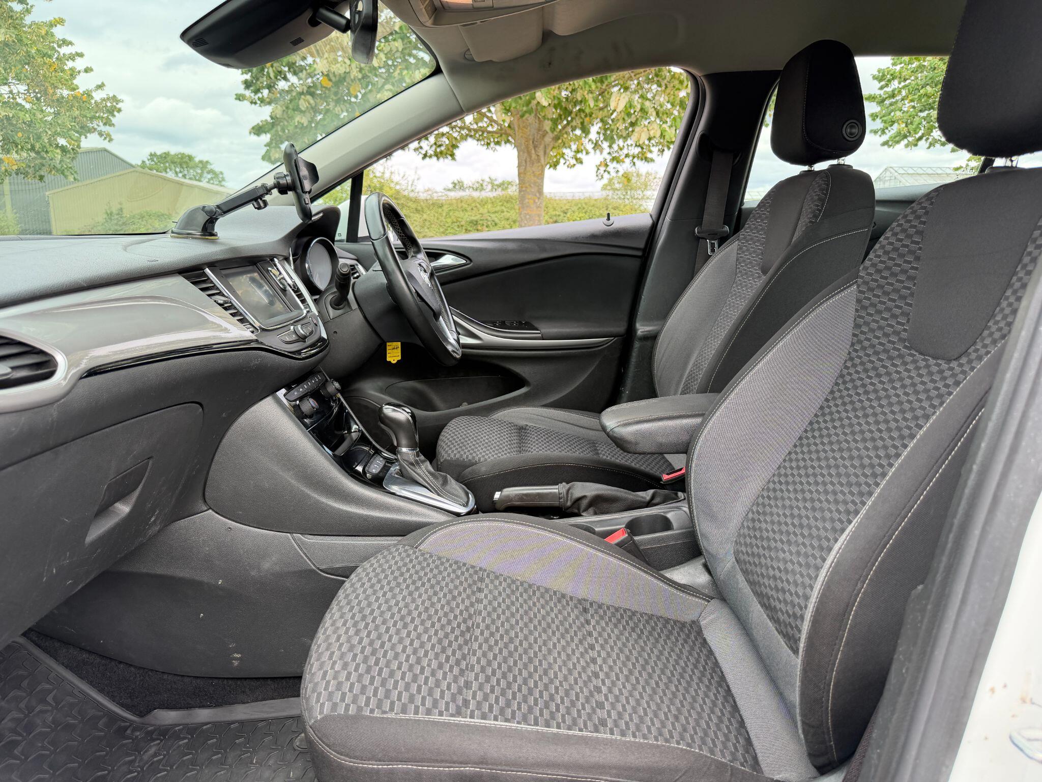 Vauxhall Astra view 25