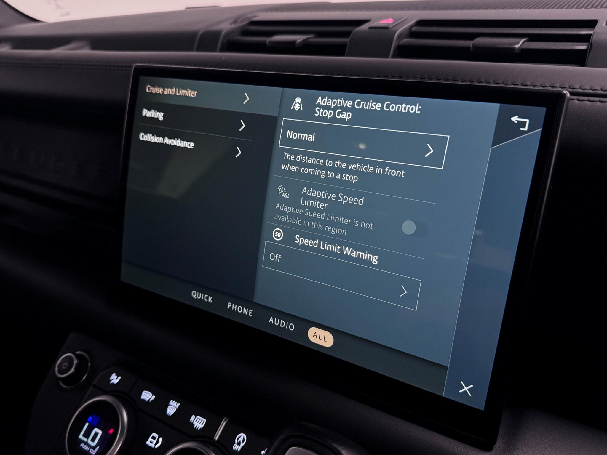 Land Rover Defender view 49