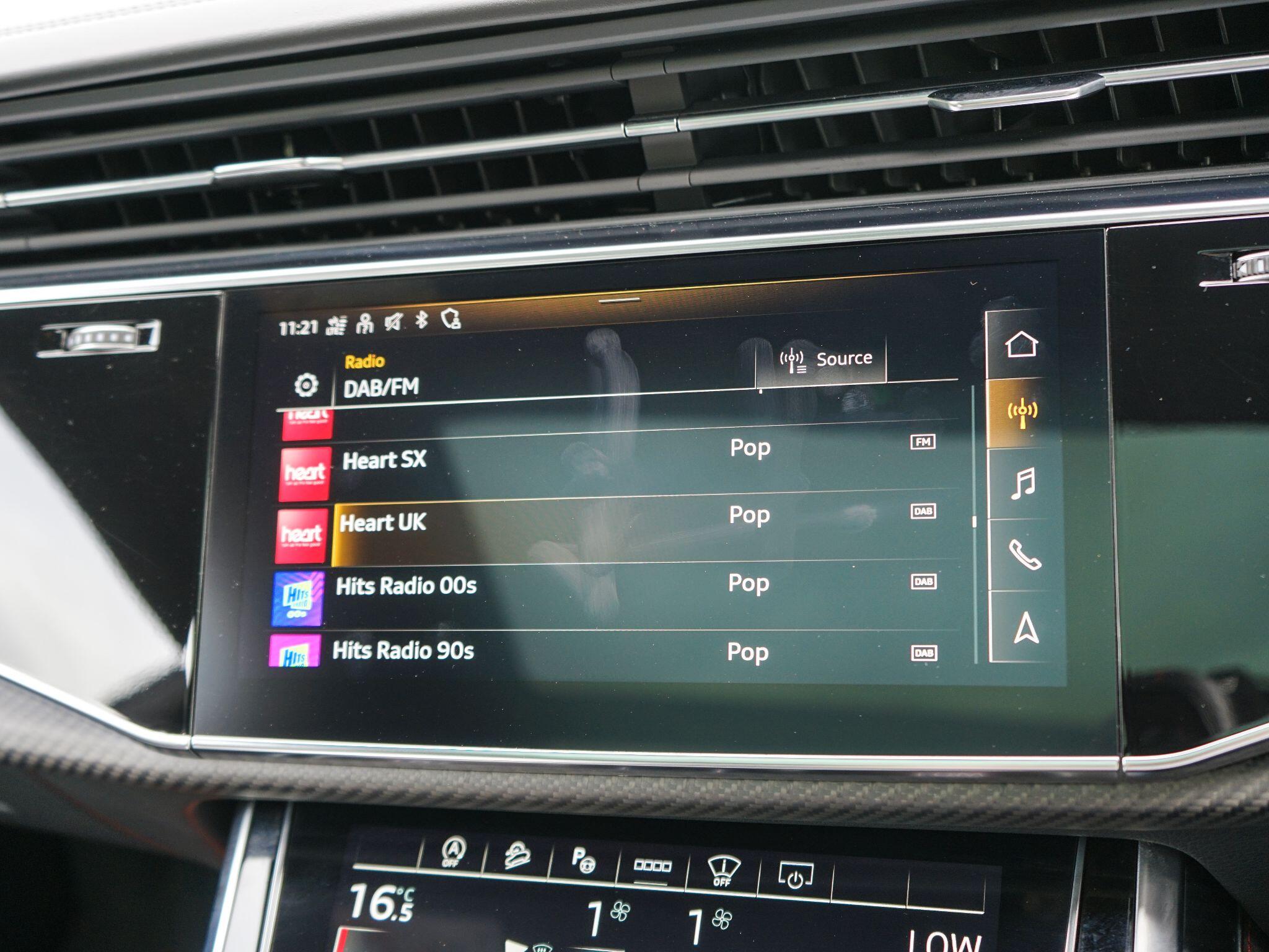 Audi RSQ8 view 31